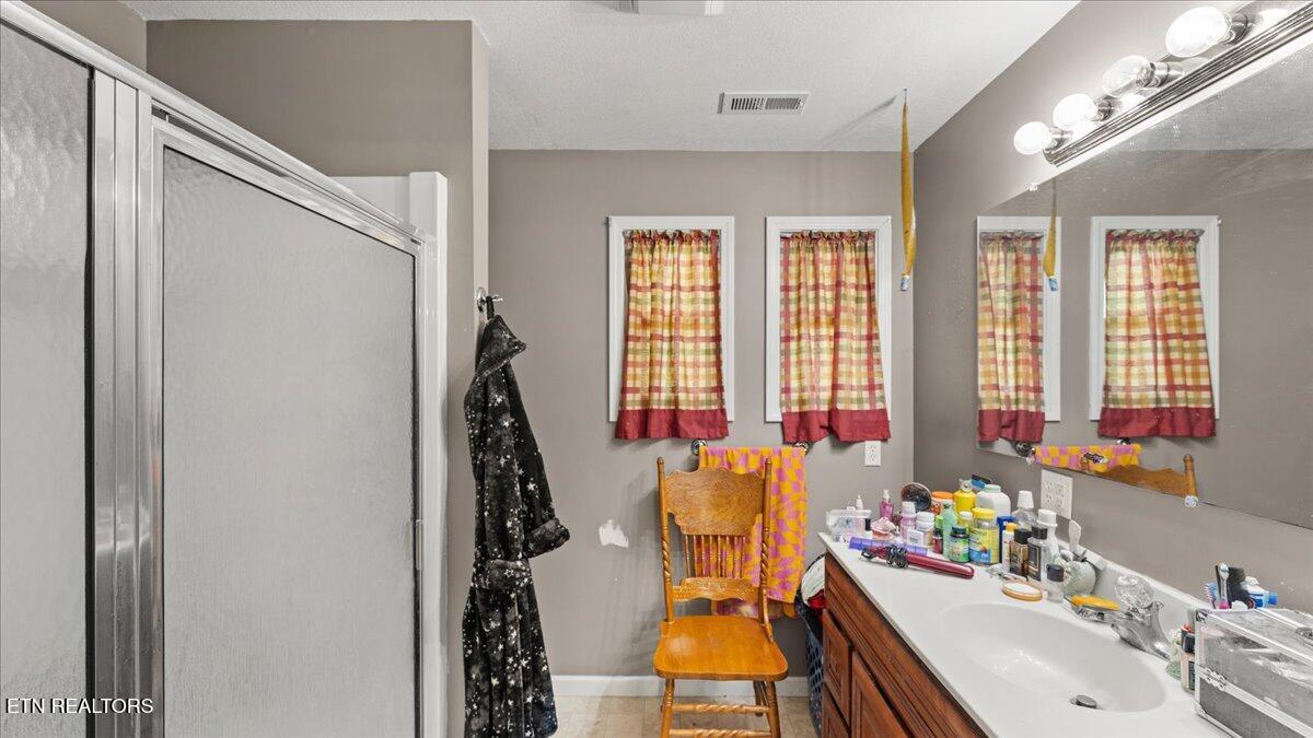 314 Blockhouse Valley Road Clinton TN 37716