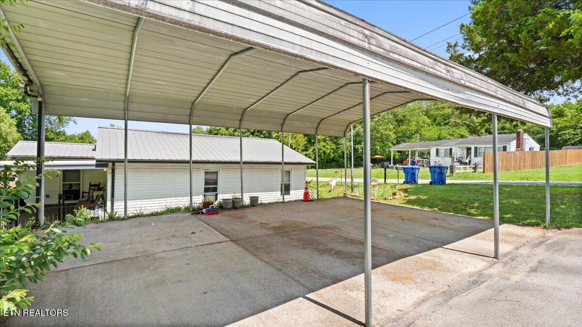 314 Blockhouse Valley Road Clinton TN 37716