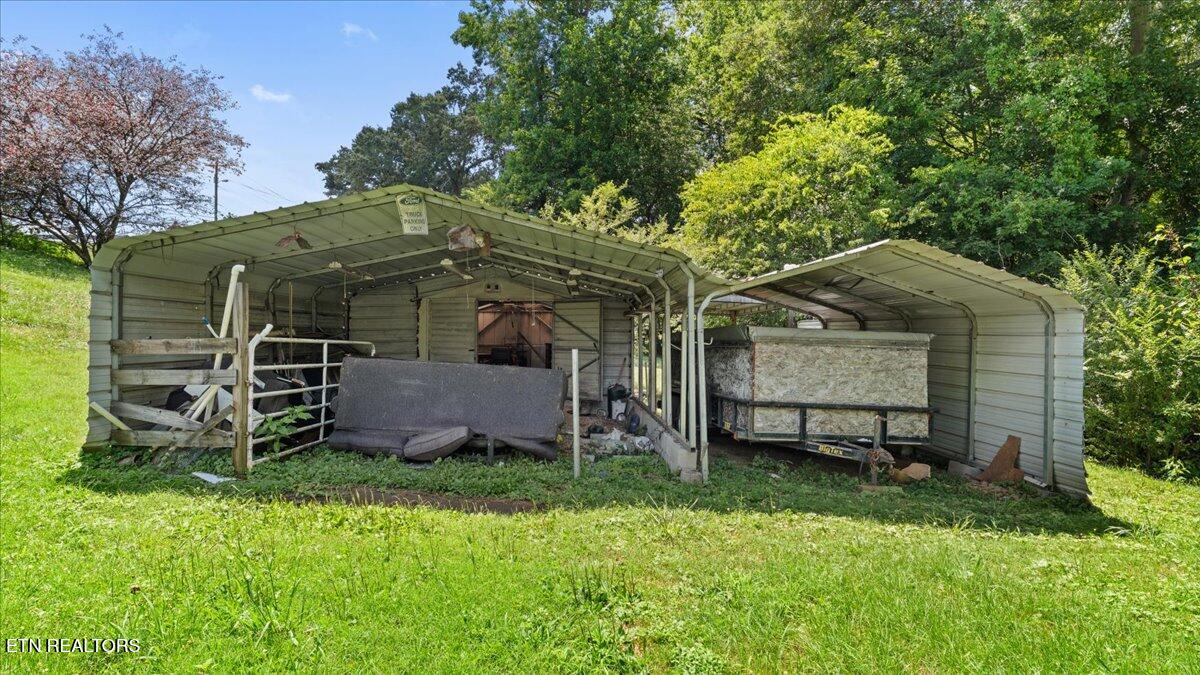 314 Blockhouse Valley Road Clinton TN 37716