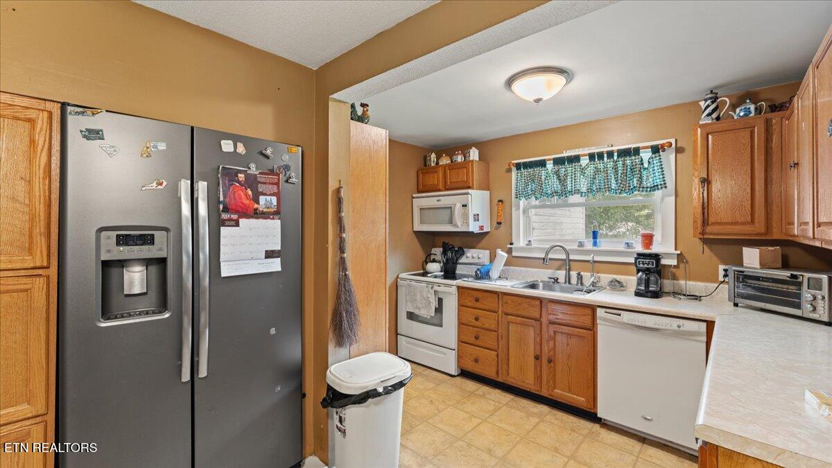 314 Blockhouse Valley Road Clinton TN 37716