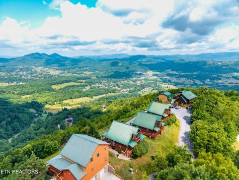 3661 Buckeye Knob Way Sevierville TN 37862