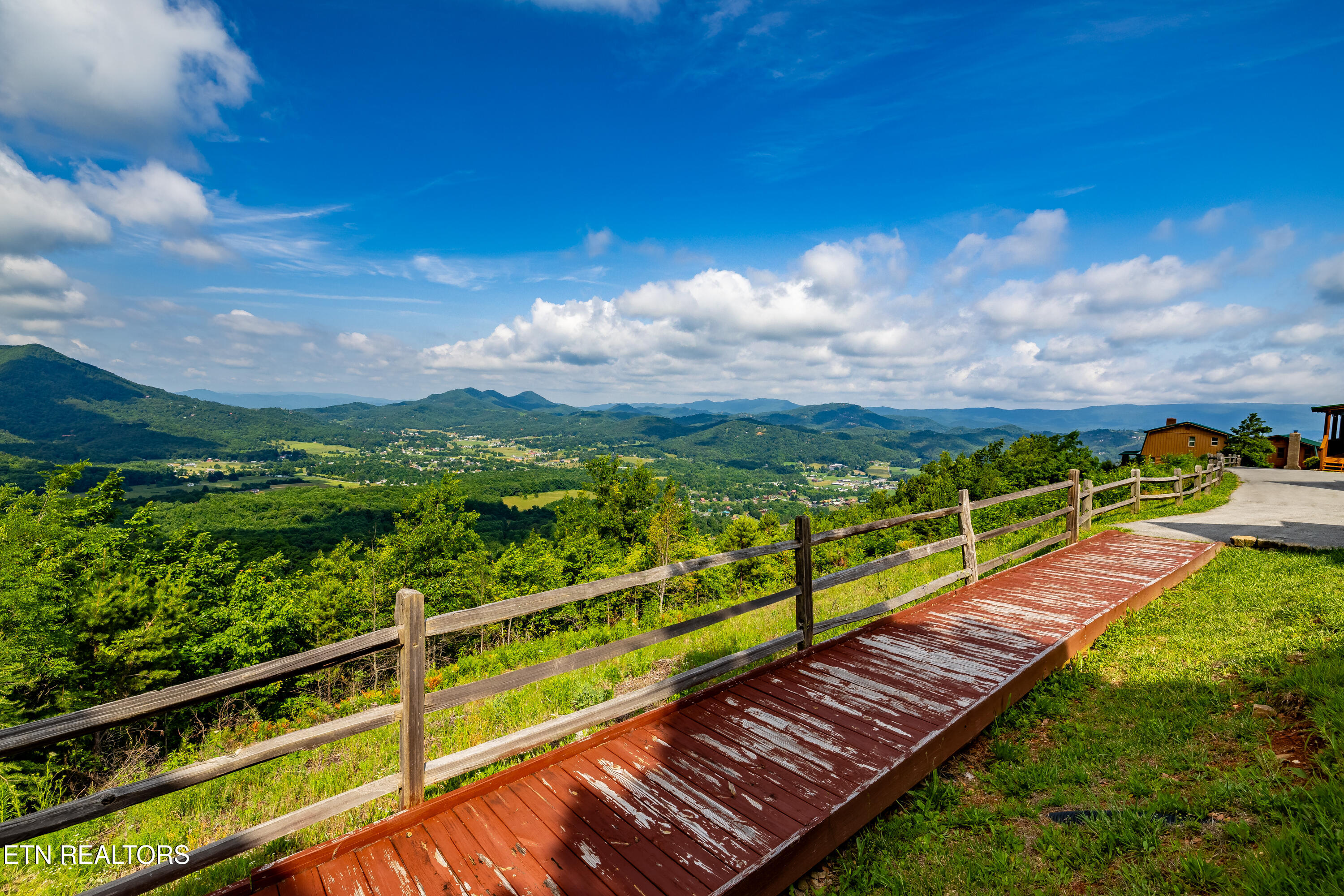 3661 Buckeye Knob Way Sevierville TN 37862