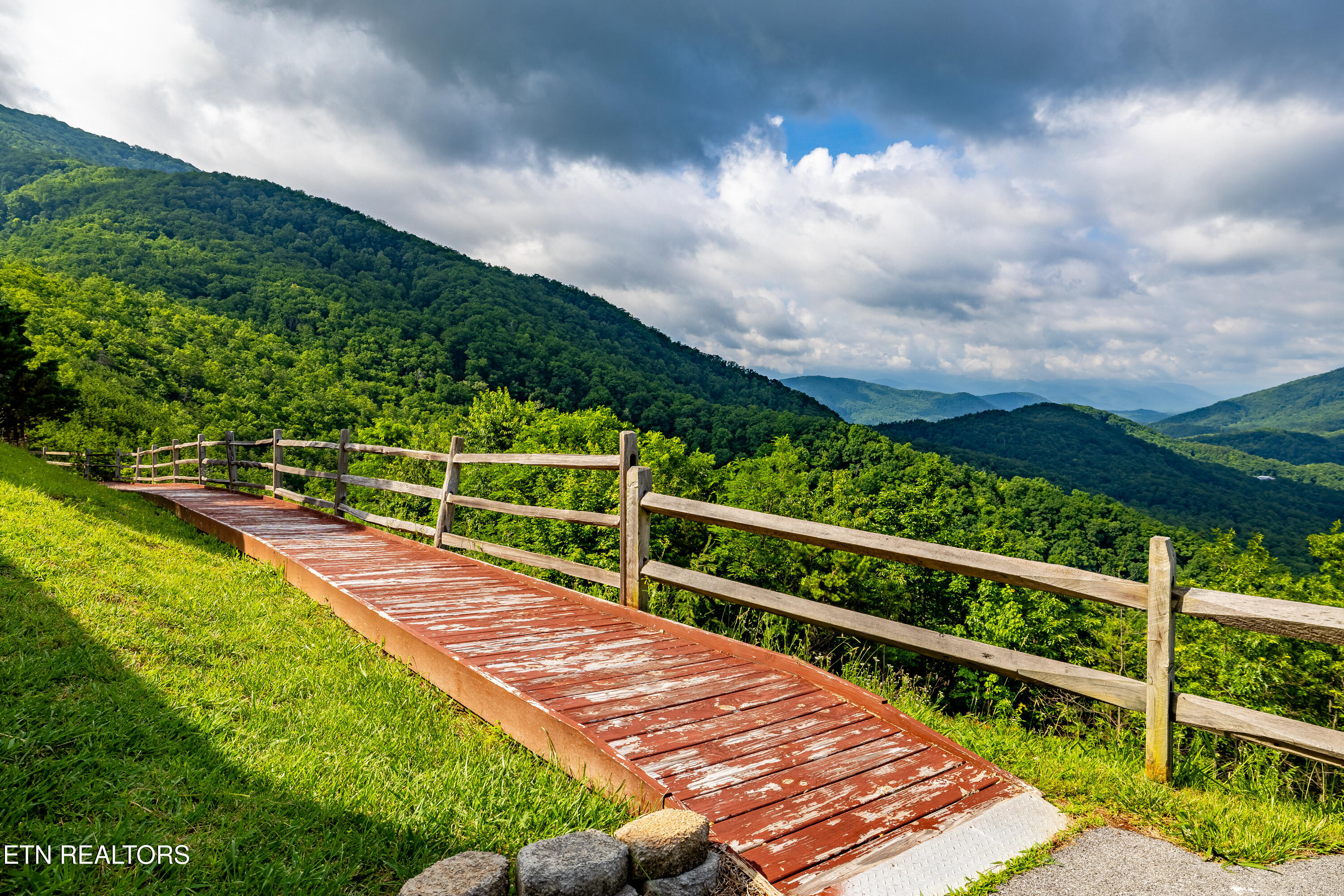 3661 Buckeye Knob Way Sevierville TN 37862