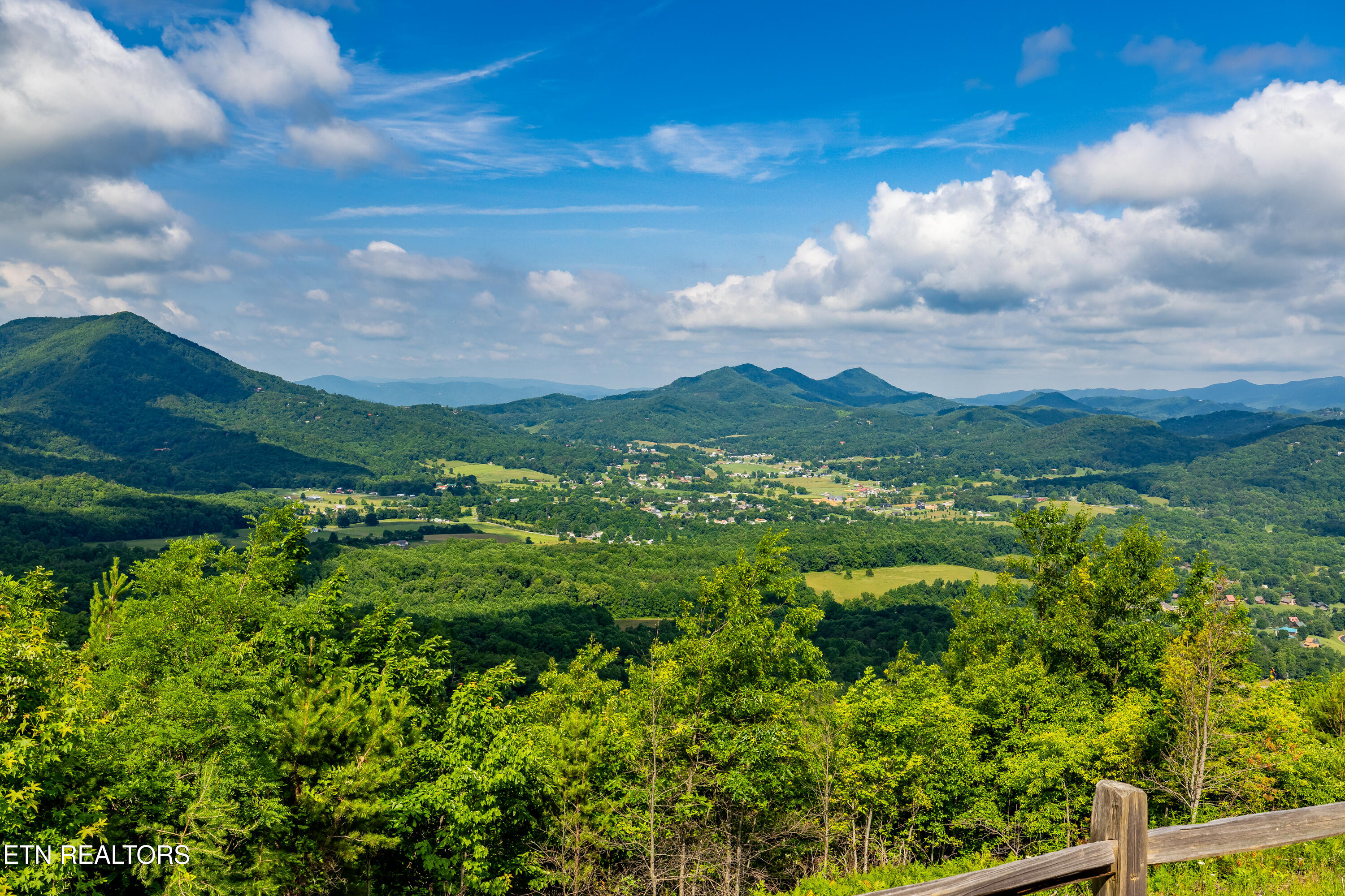 3661 Buckeye Knob Way Sevierville TN 37862