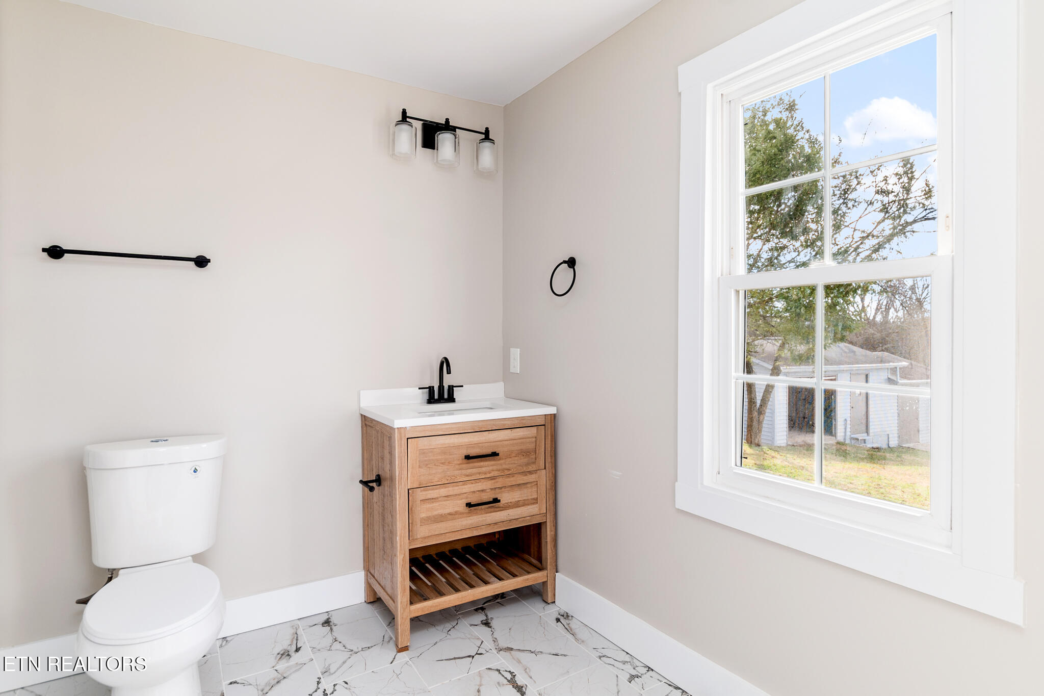 1447/1451 W Hunt Road Maryville TN 37801