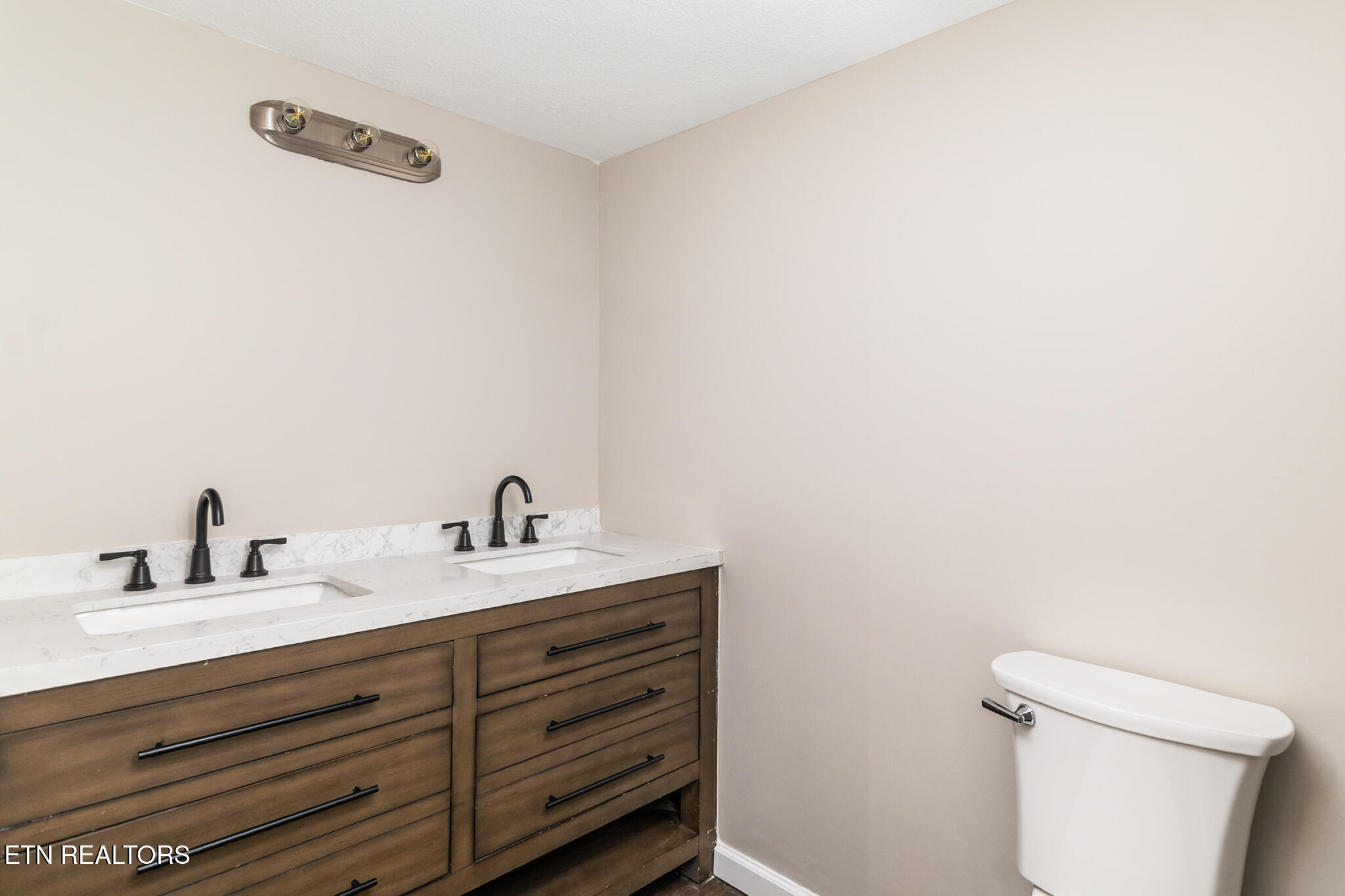 1447/1451 W Hunt Road Maryville TN 37801