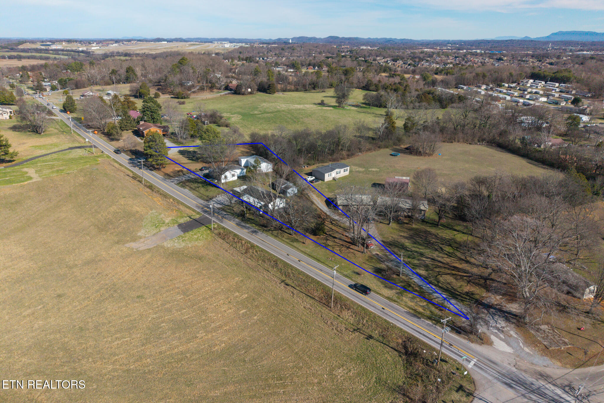 1447/1451 W Hunt Road Maryville TN 37801