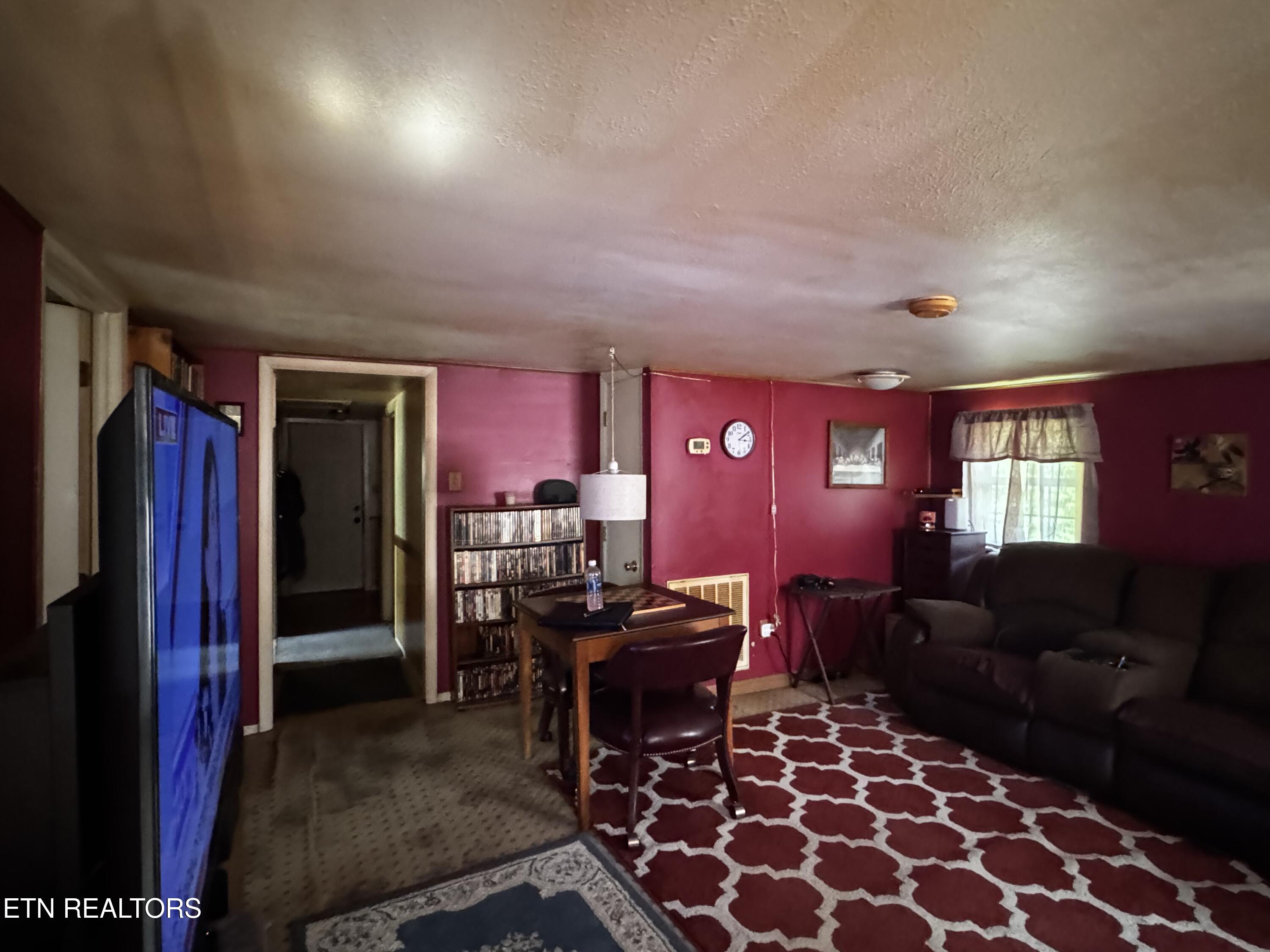409 Jarnigan Street Clinton TN 37716