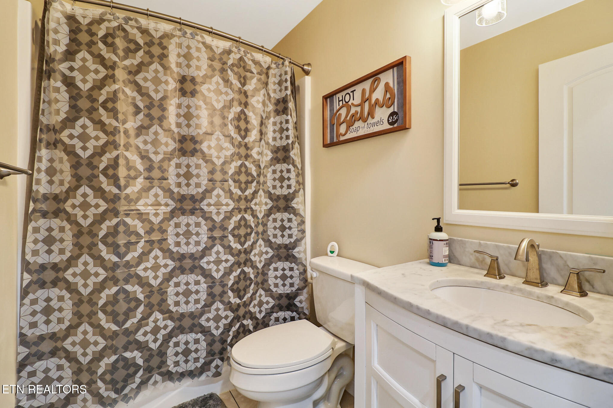 1004 Tia Lane Crossville TN 38572