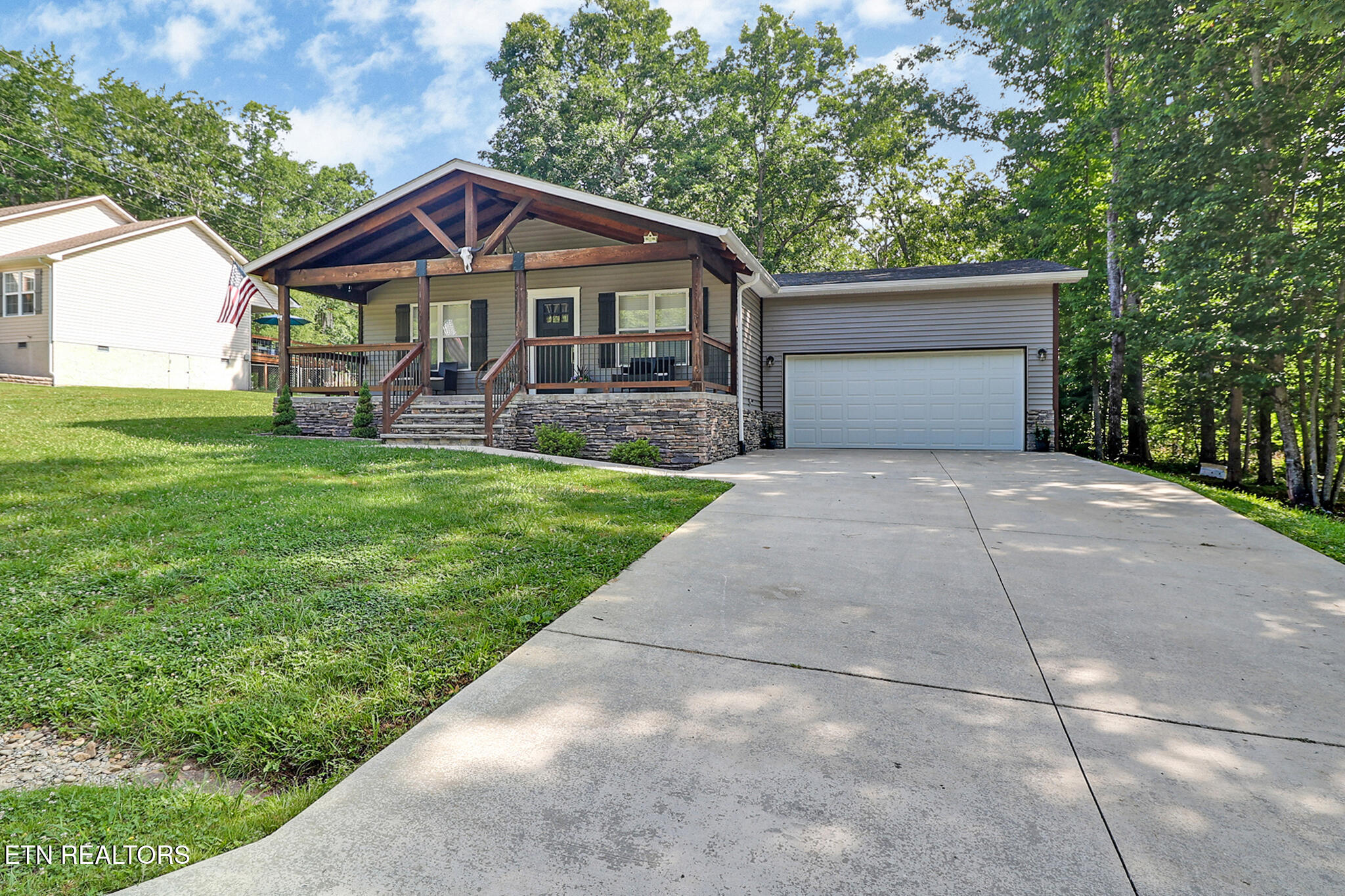 1004 Tia Lane Crossville TN 38572