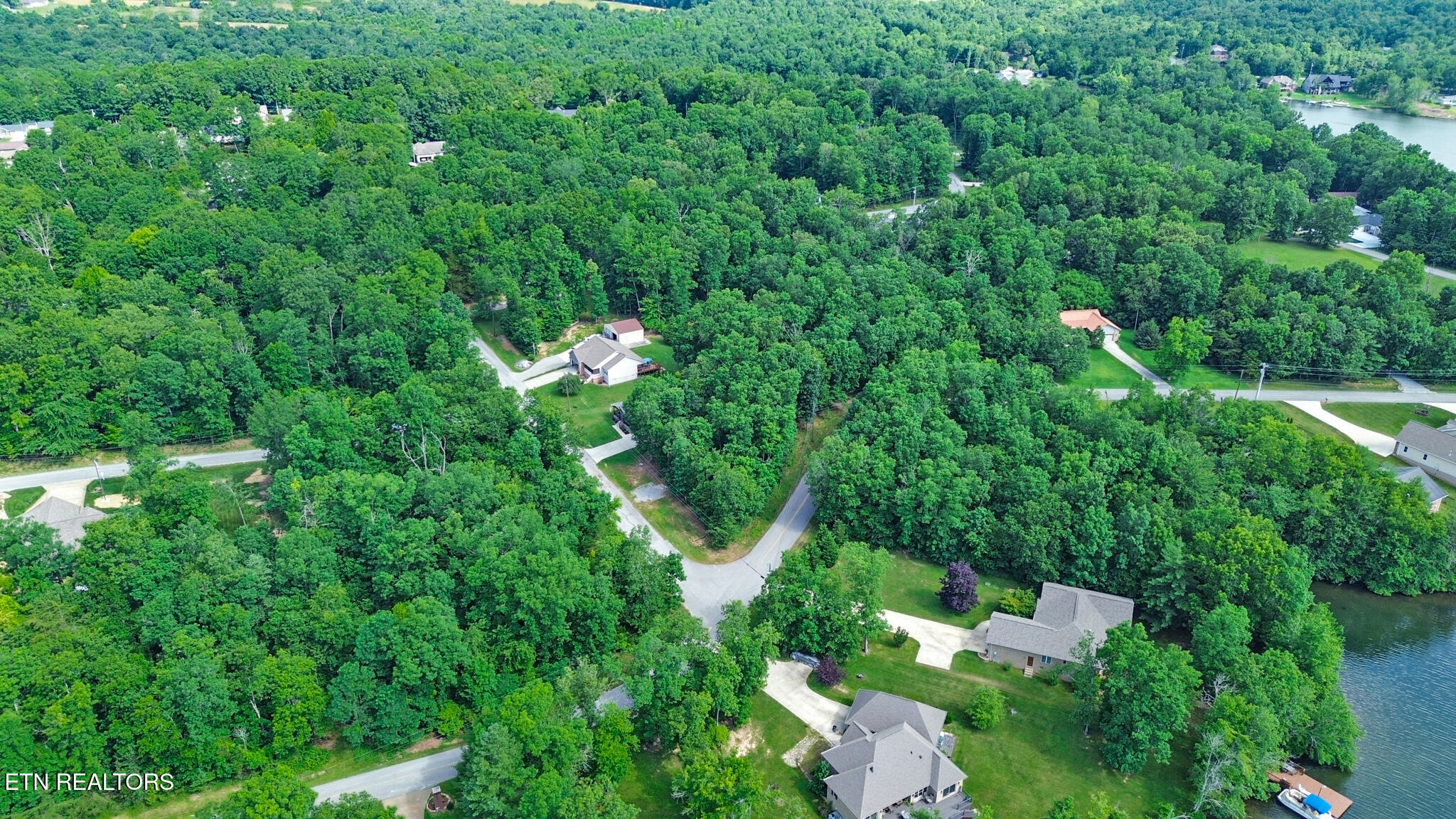 1004 Tia Lane Crossville TN 38572