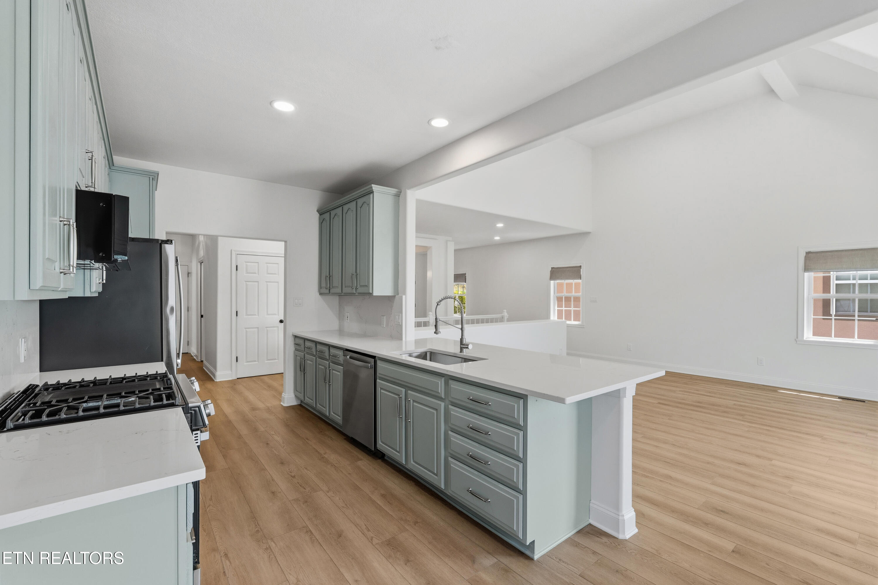 1049 Rarity Bay Parkway Vonore TN 37885