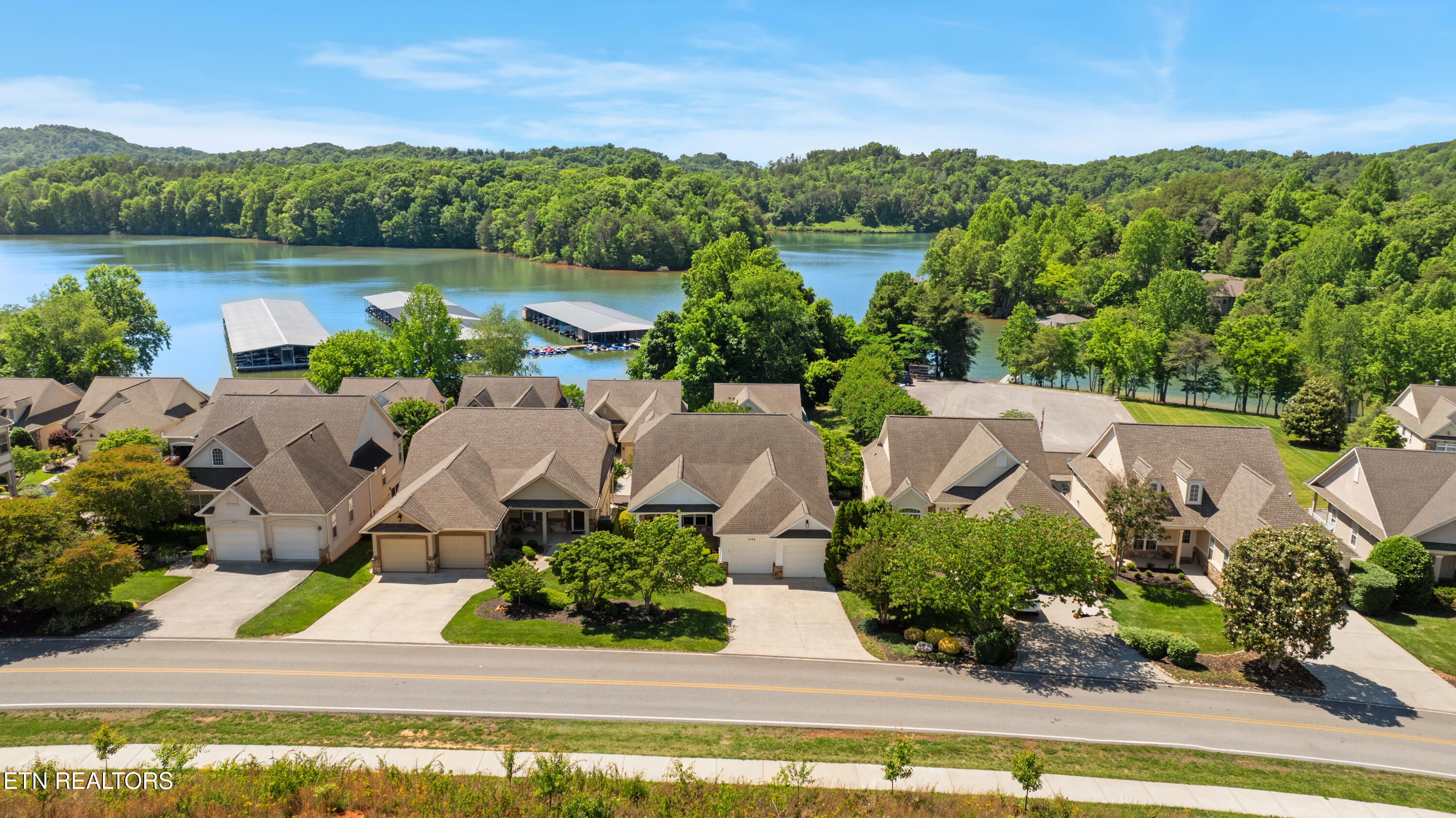 1049 Rarity Bay Parkway Vonore TN 37885