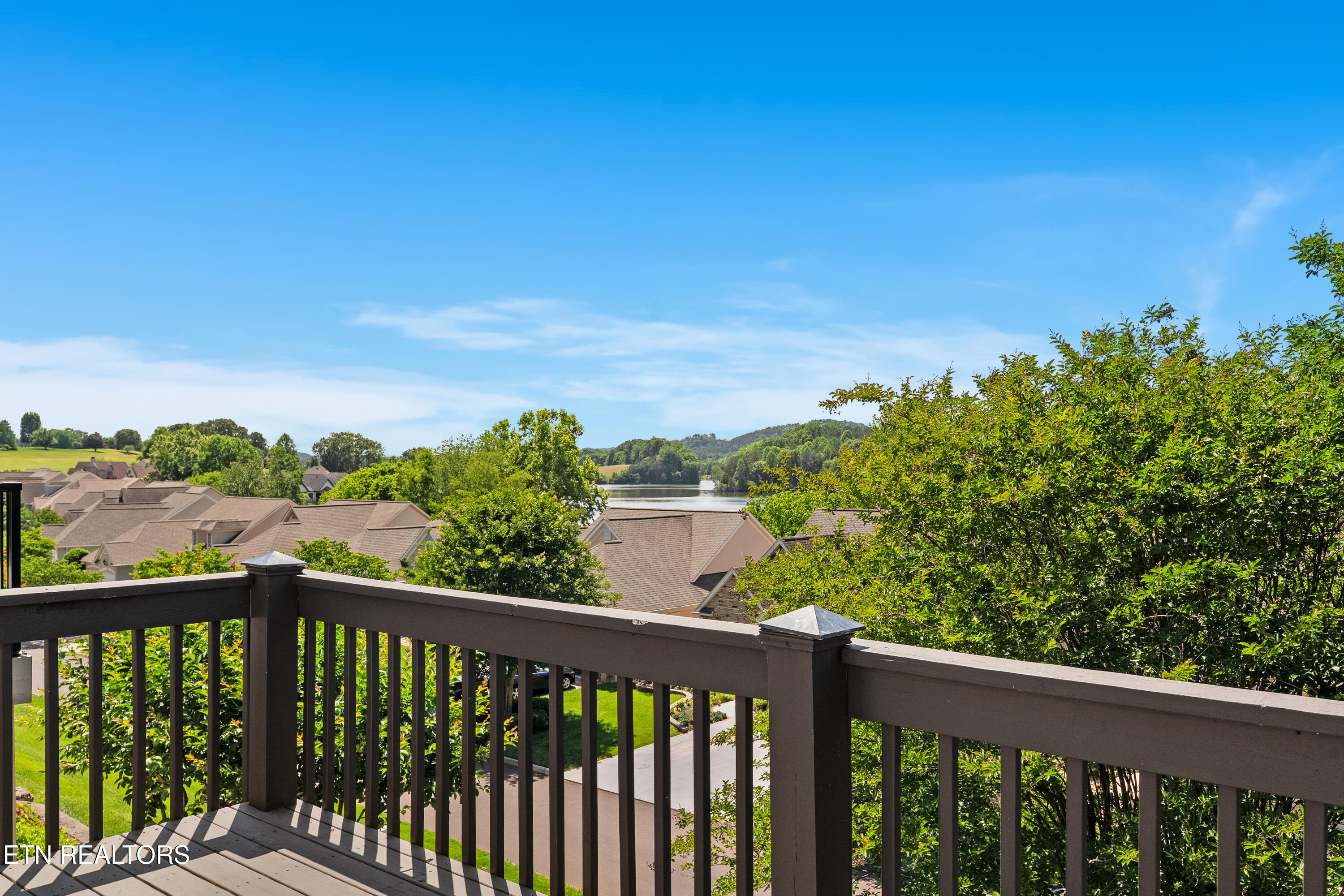 1049 Rarity Bay Parkway Vonore TN 37885