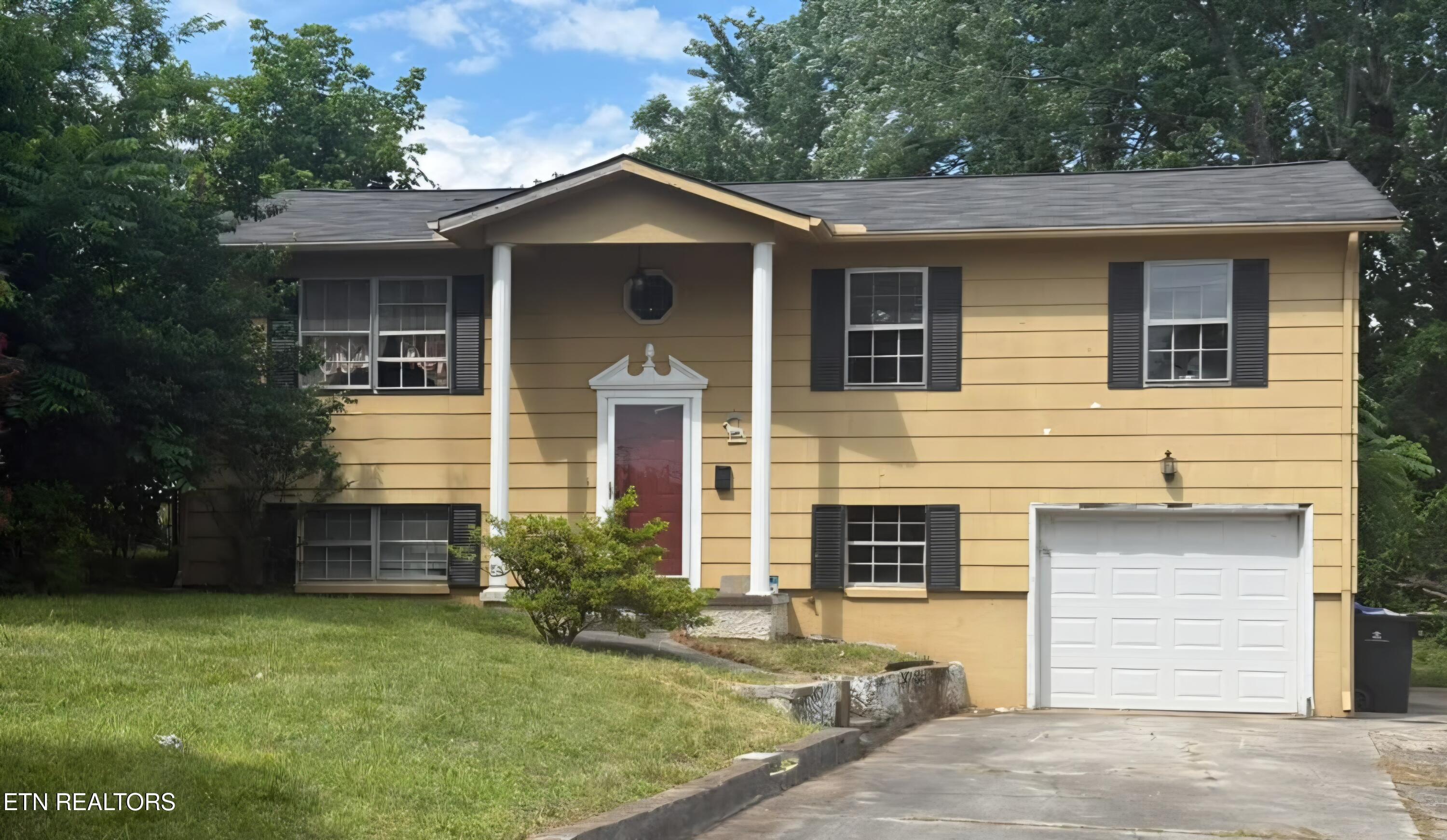 1716 Garden View Lane Knoxville TN 37912