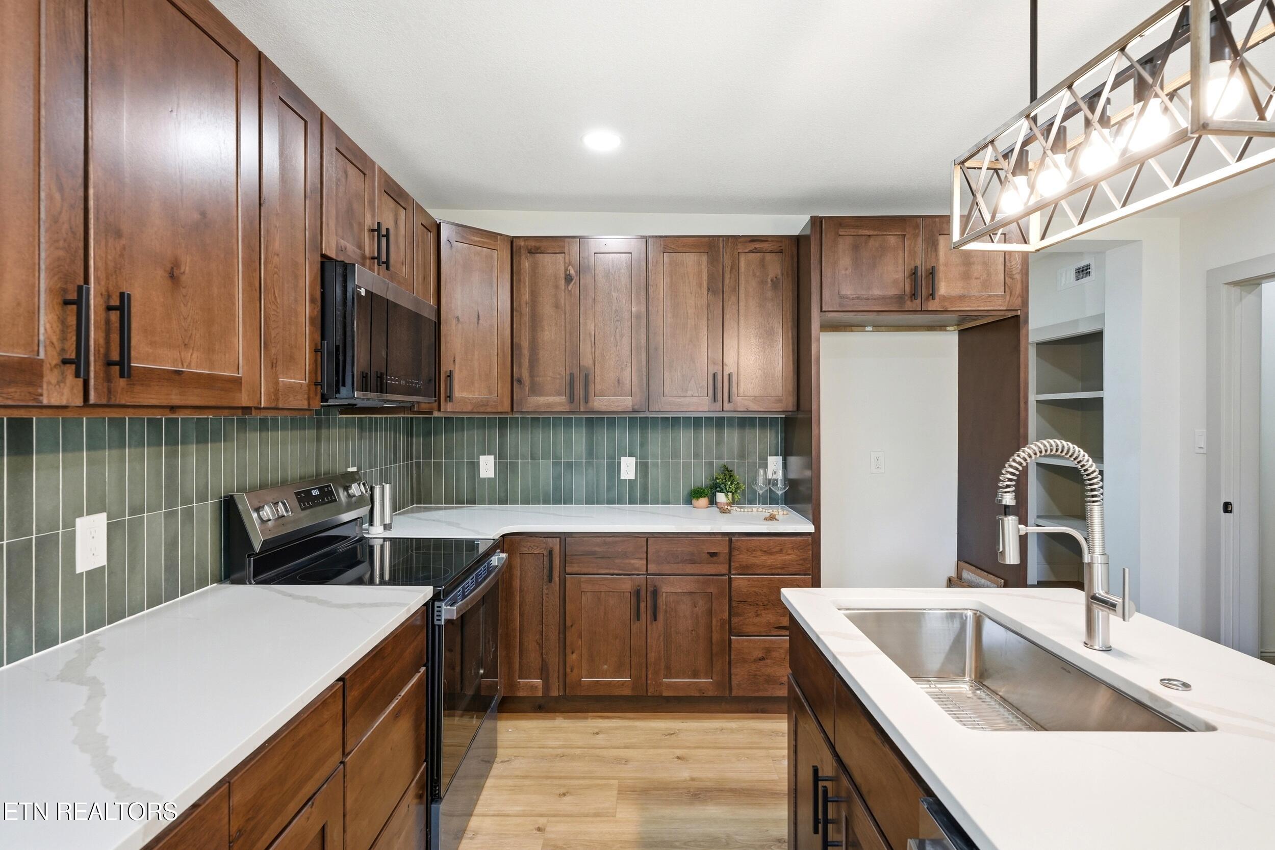 315 Poplar Street Lenoir City TN 37771