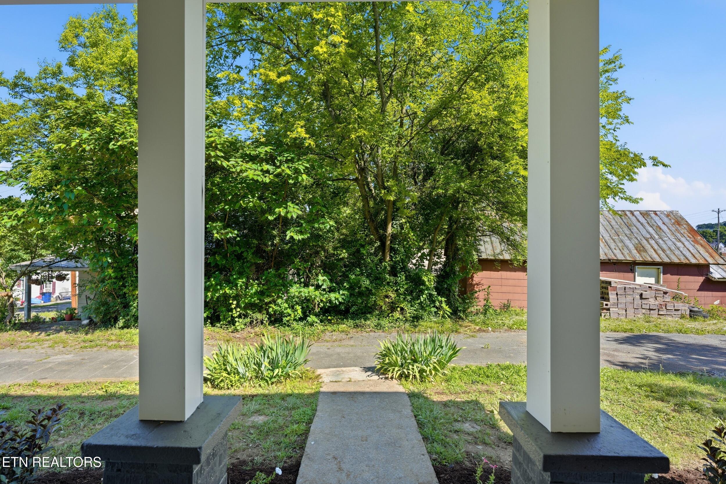 315 Poplar Street Lenoir City TN 37771