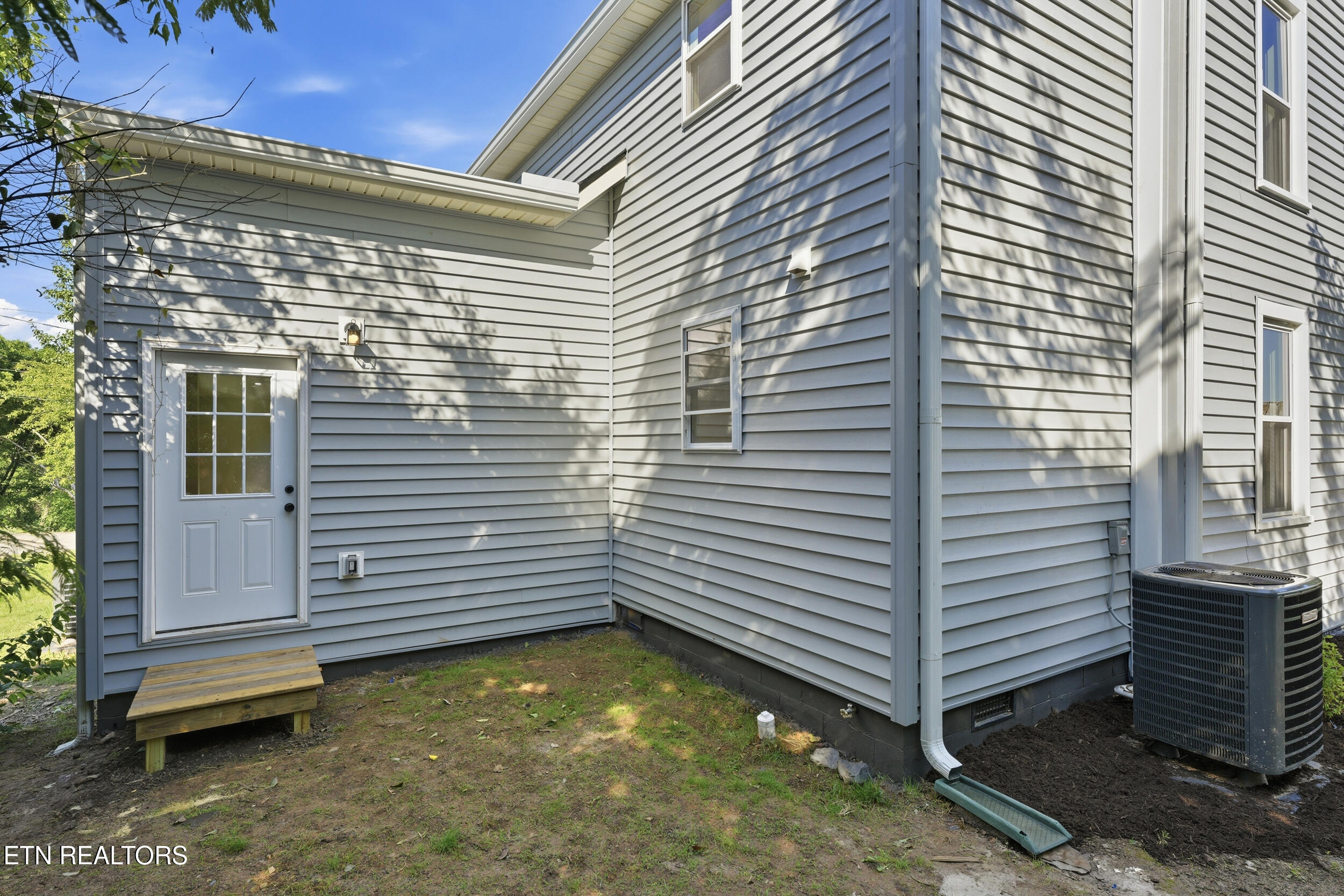 315 Poplar Street Lenoir City TN 37771