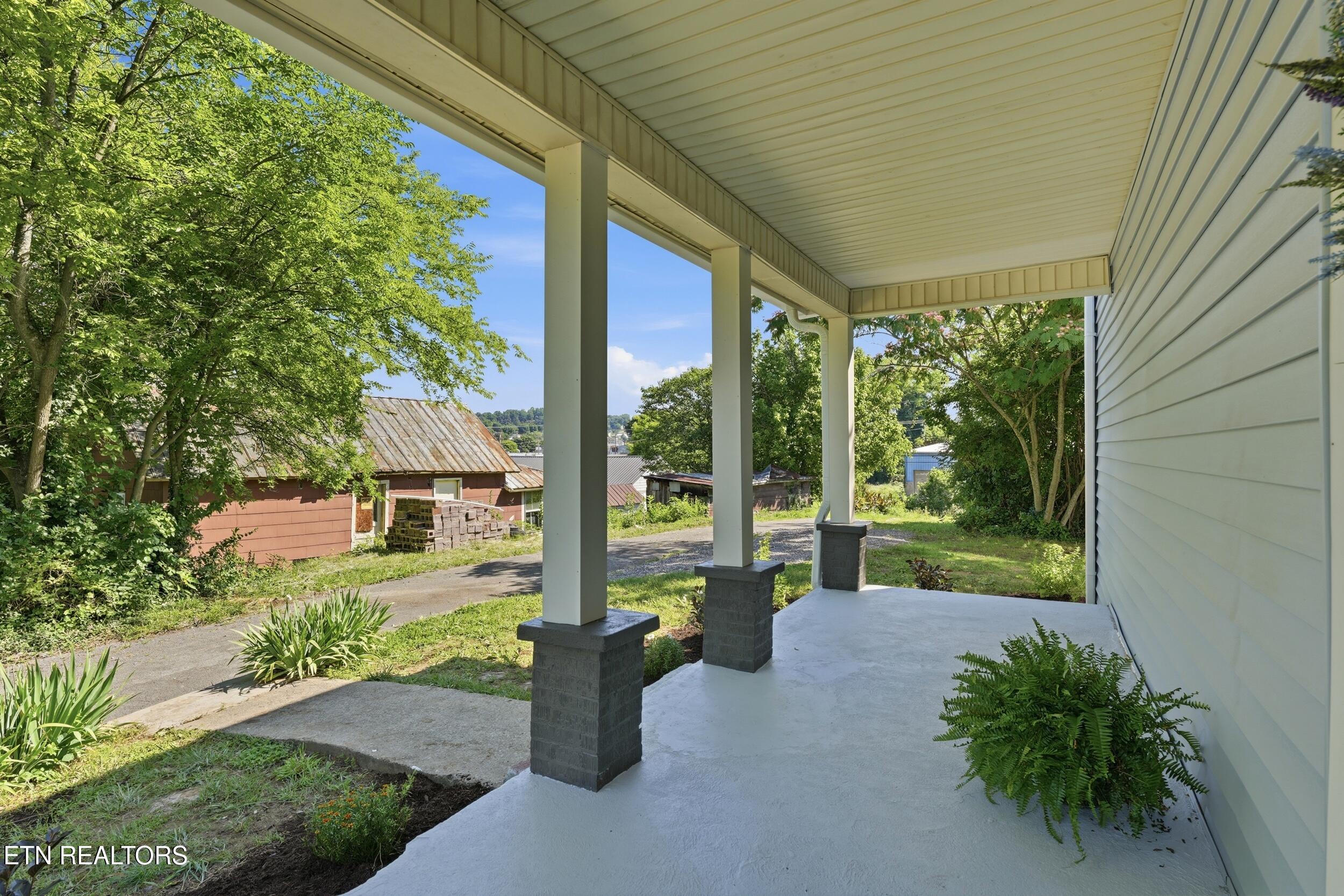315 Poplar Street Lenoir City TN 37771