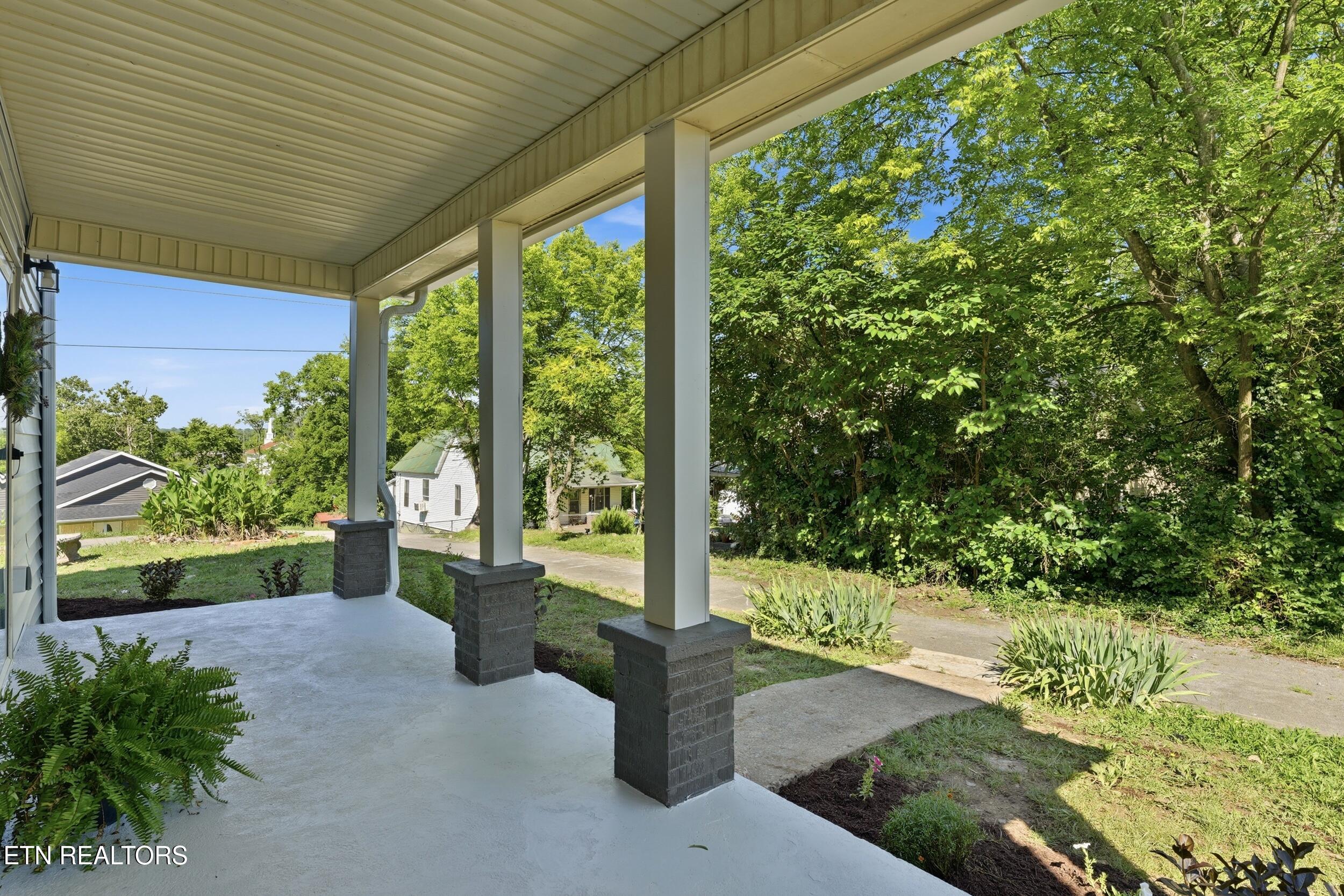 315 Poplar Street Lenoir City TN 37771