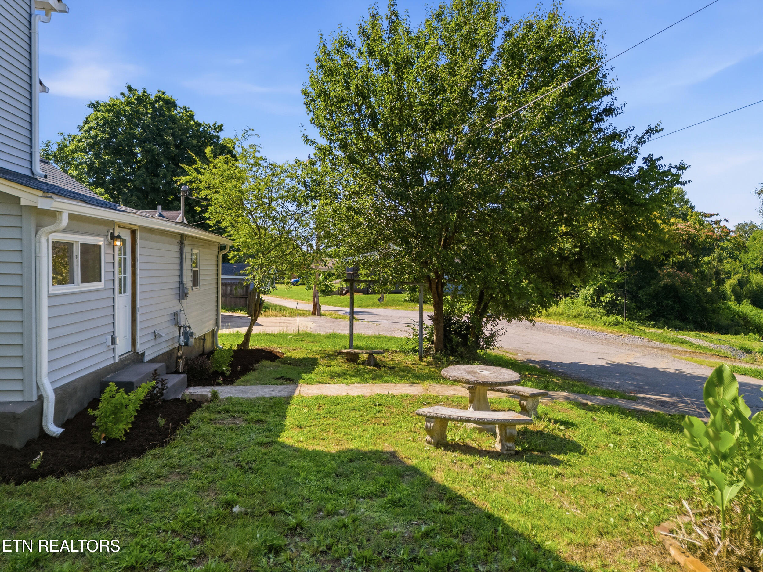 315 Poplar Street Lenoir City TN 37771