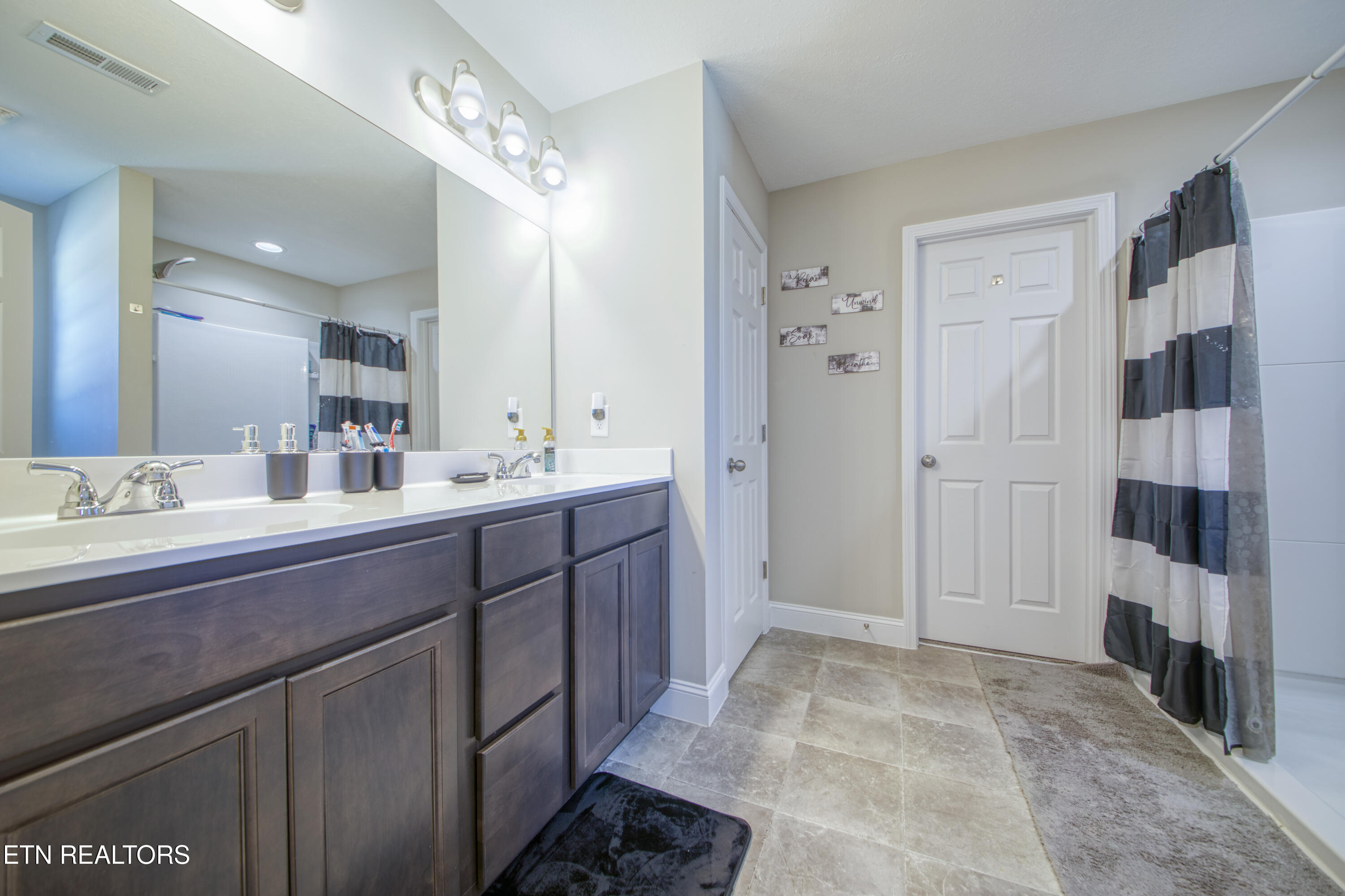4729 Stoneyhurst Lane Knoxville TN 37918