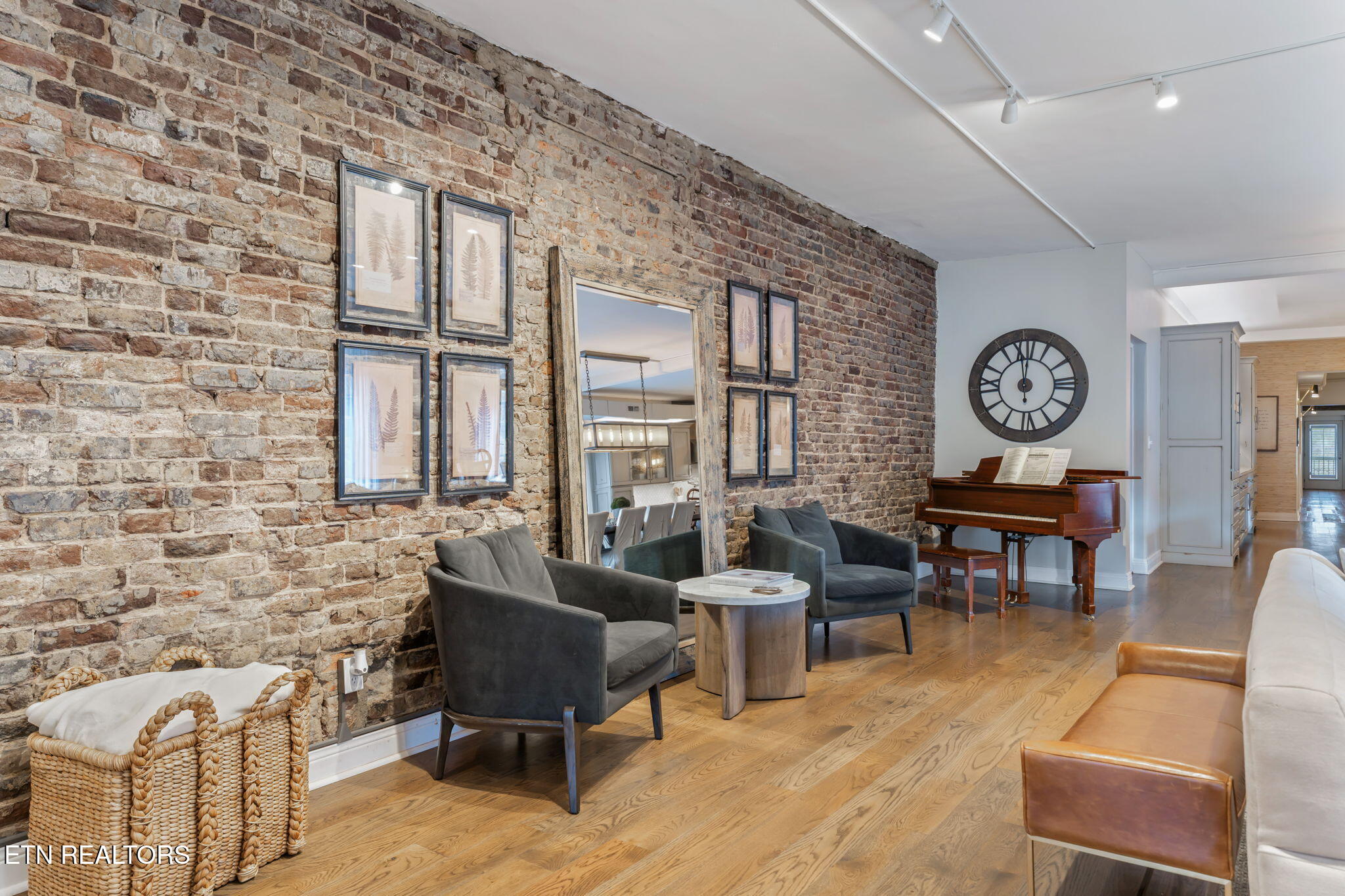 304 S Gay Street Knoxville TN 37902