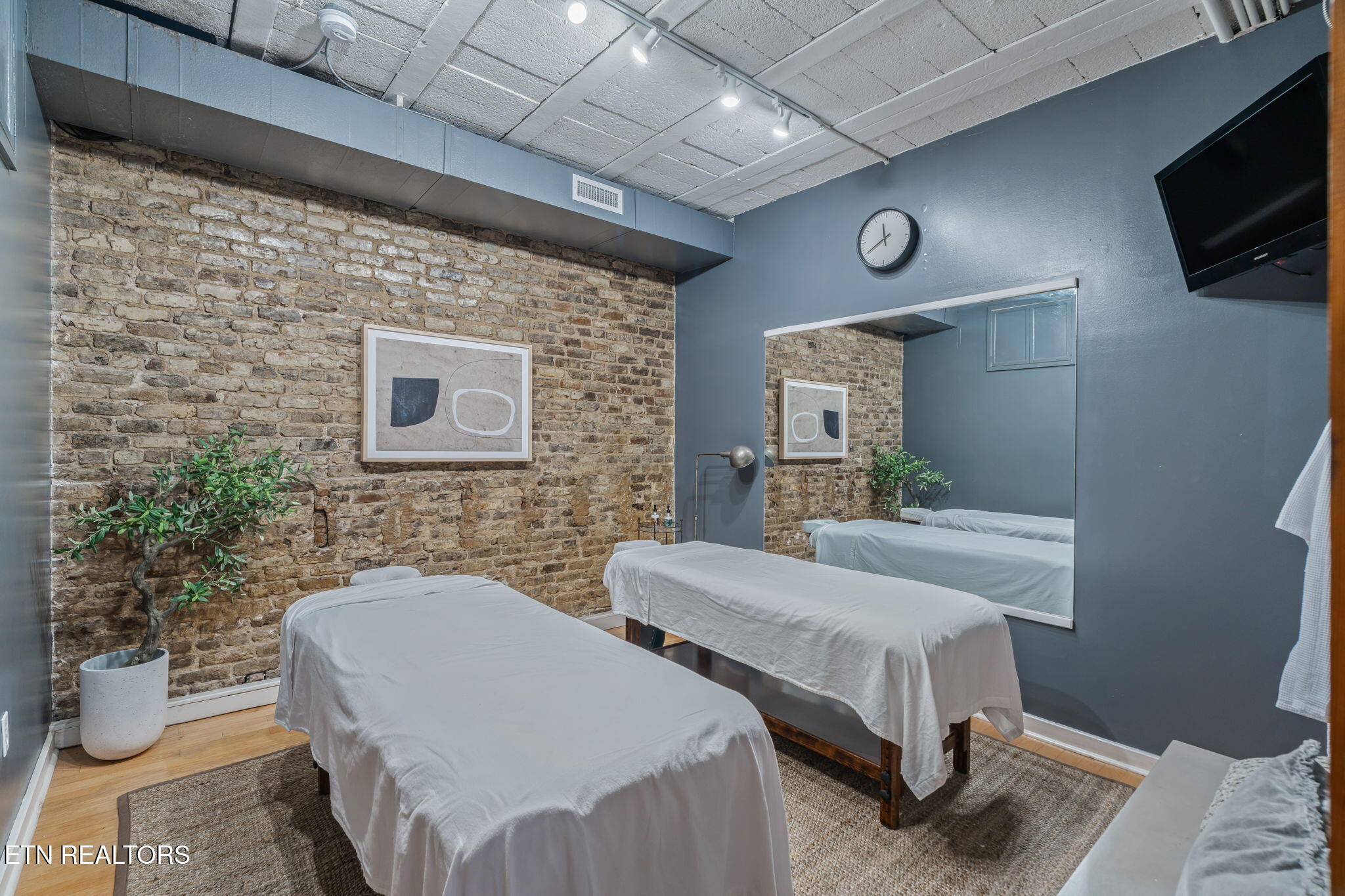 304 S Gay Street Knoxville TN 37902