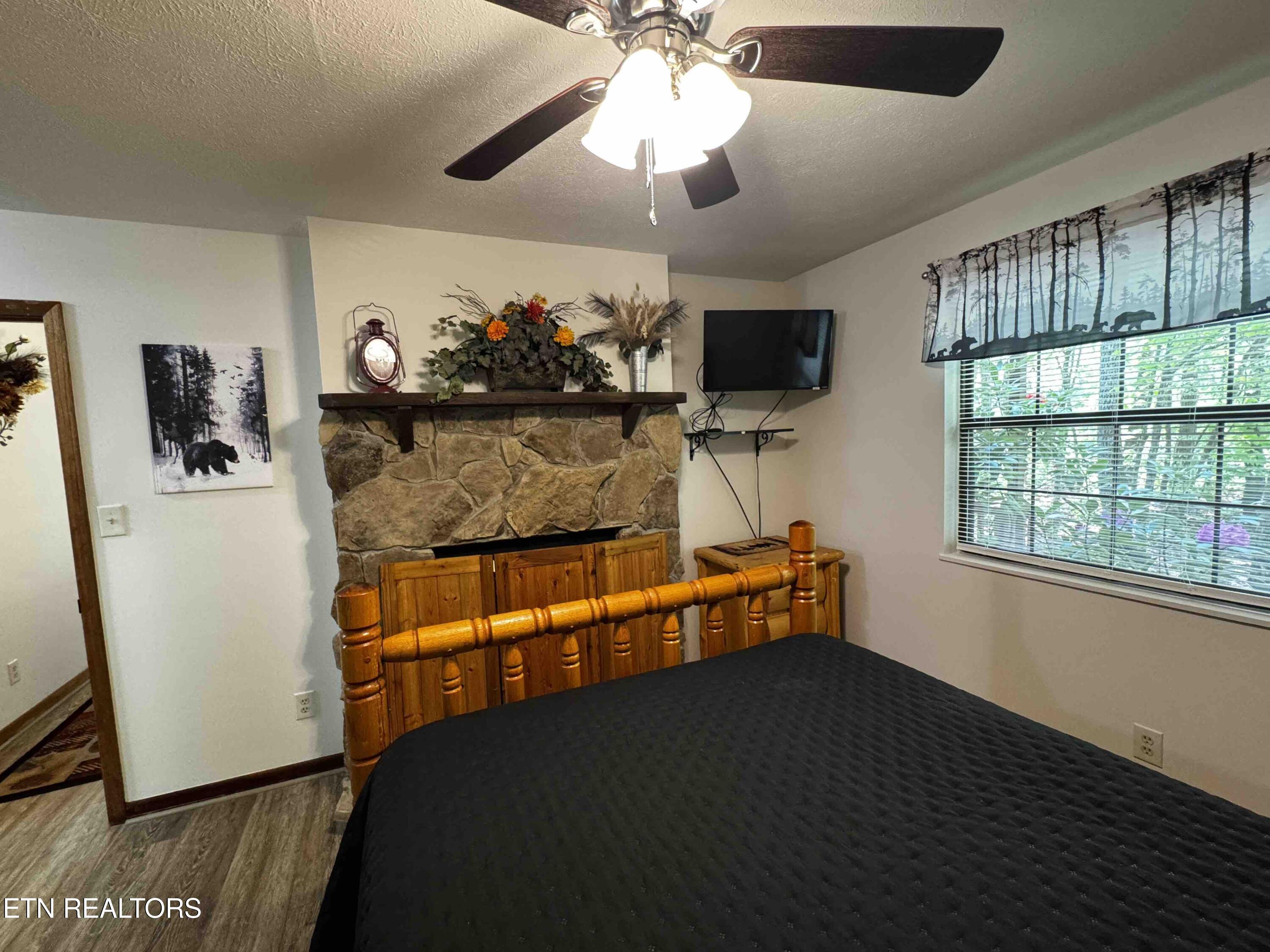 653 Oaks View Court Pigeon Forge TN 37863