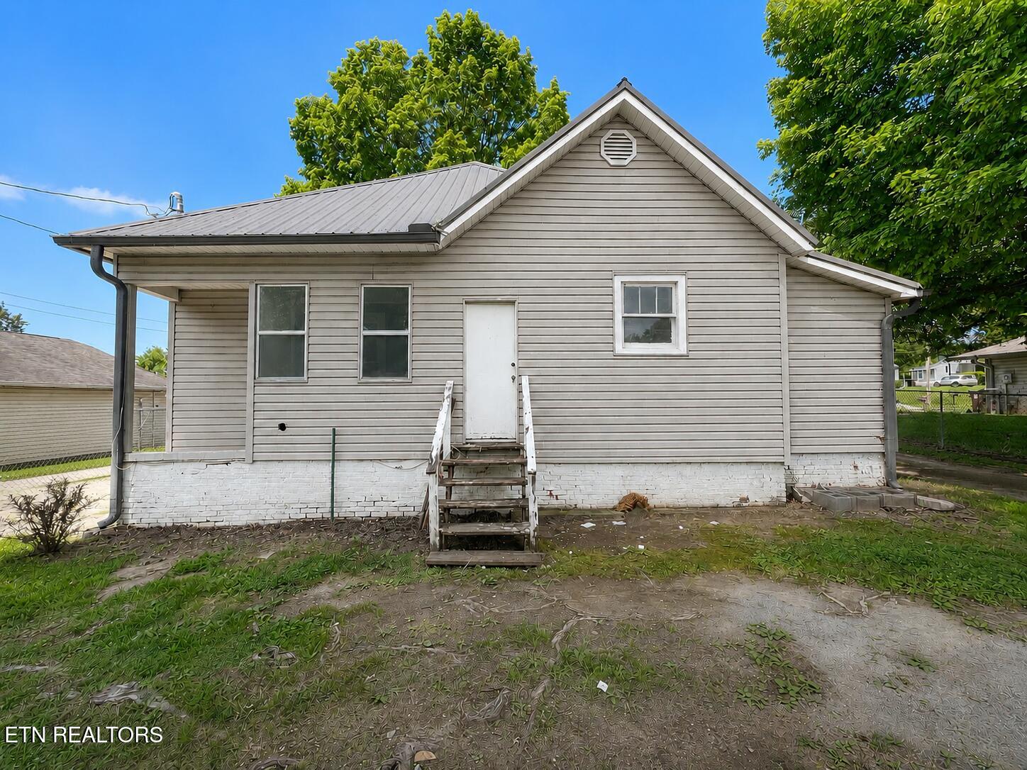 1732 N Wright Road Alcoa TN 37701