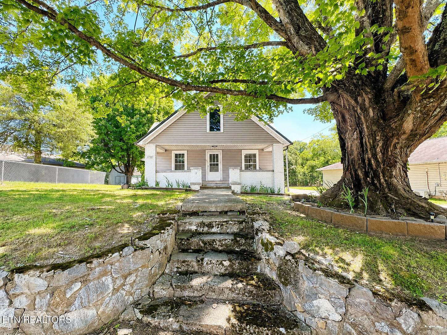 1732 N Wright Road Alcoa TN 37701