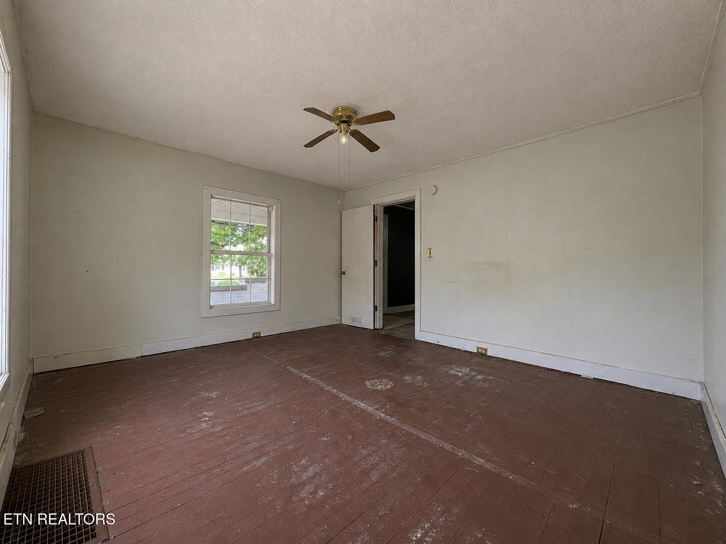 1732 N Wright Road Alcoa TN 37701