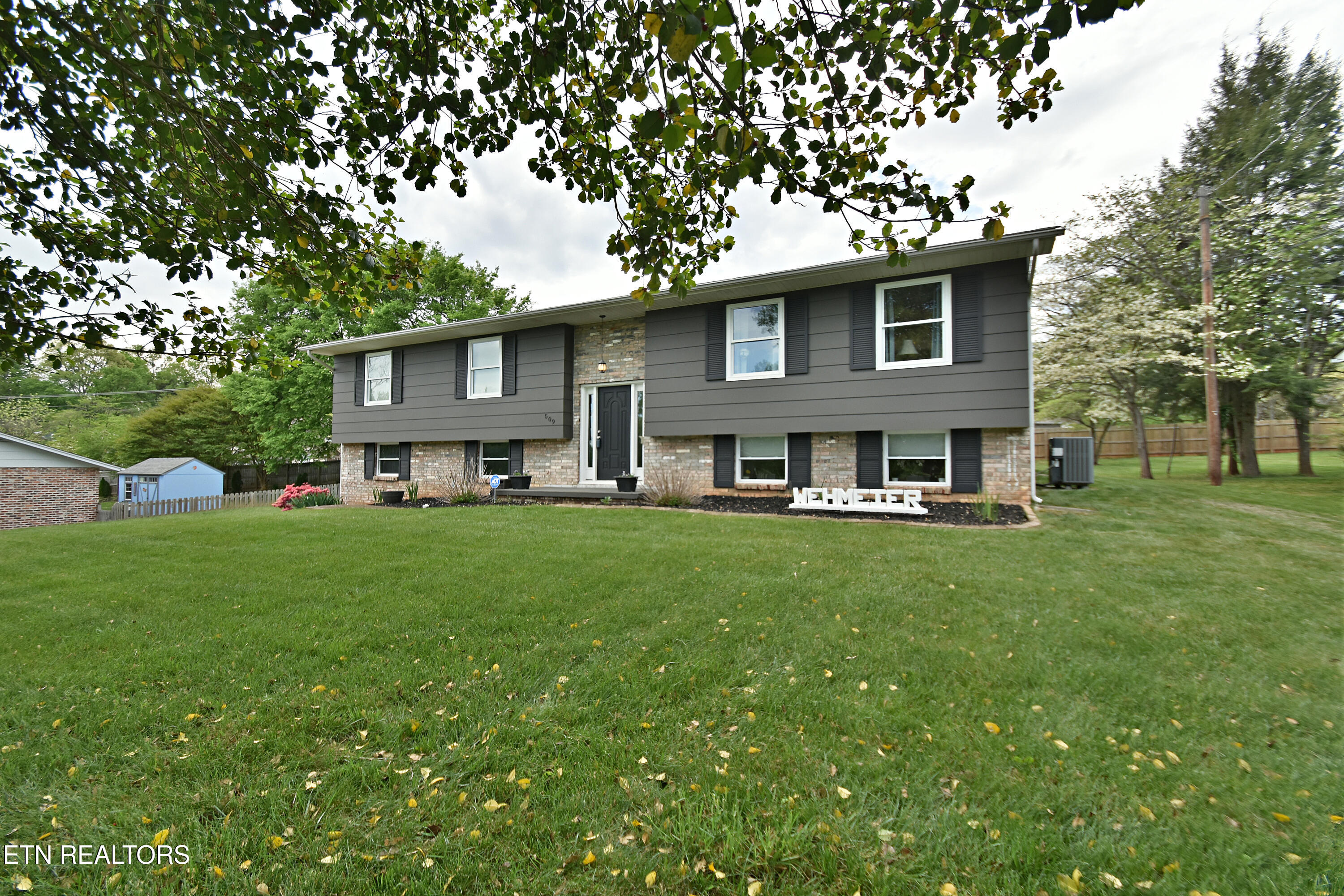 509 E Meadecrest Drive Knoxville TN 37923