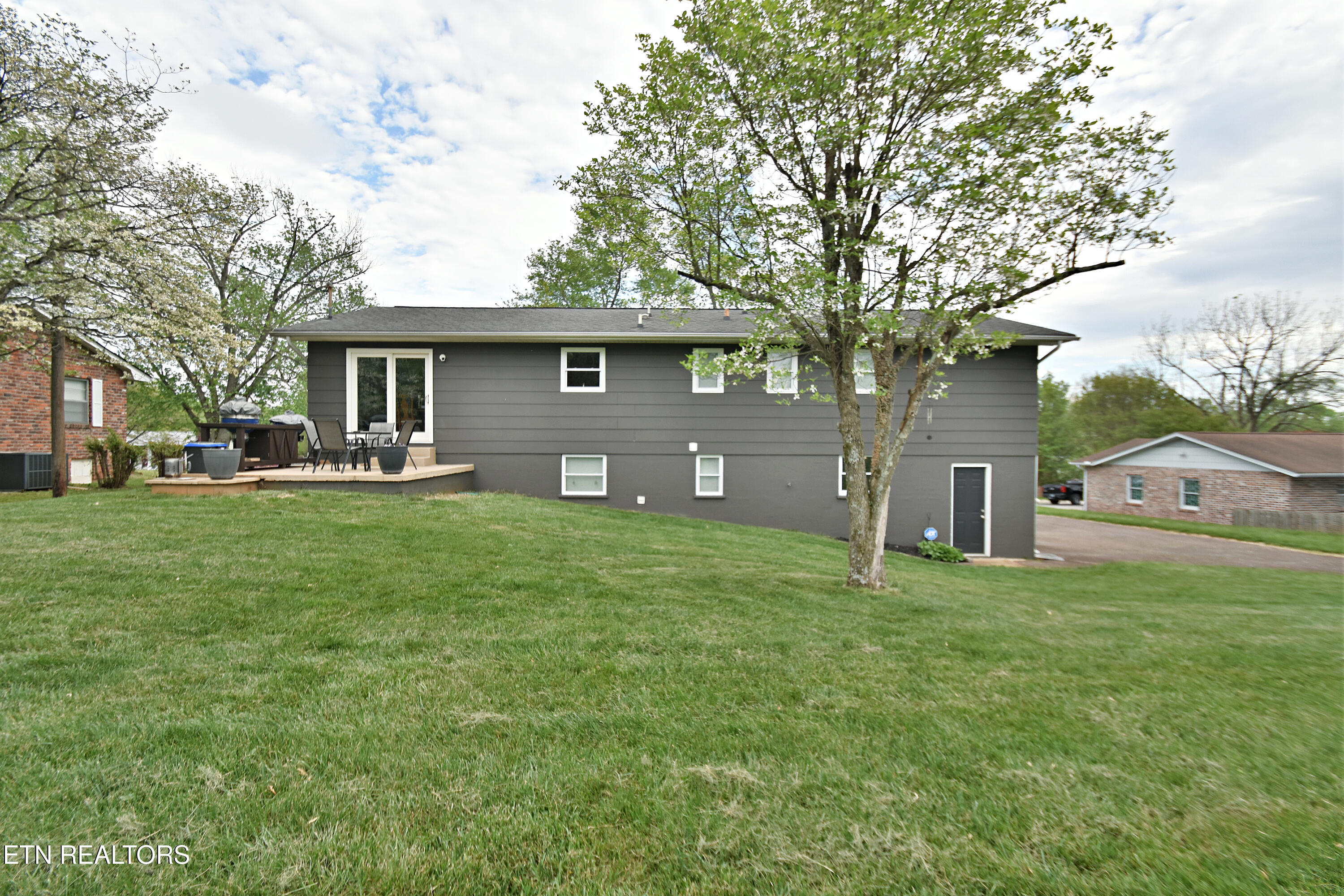 509 E Meadecrest Drive Knoxville TN 37923