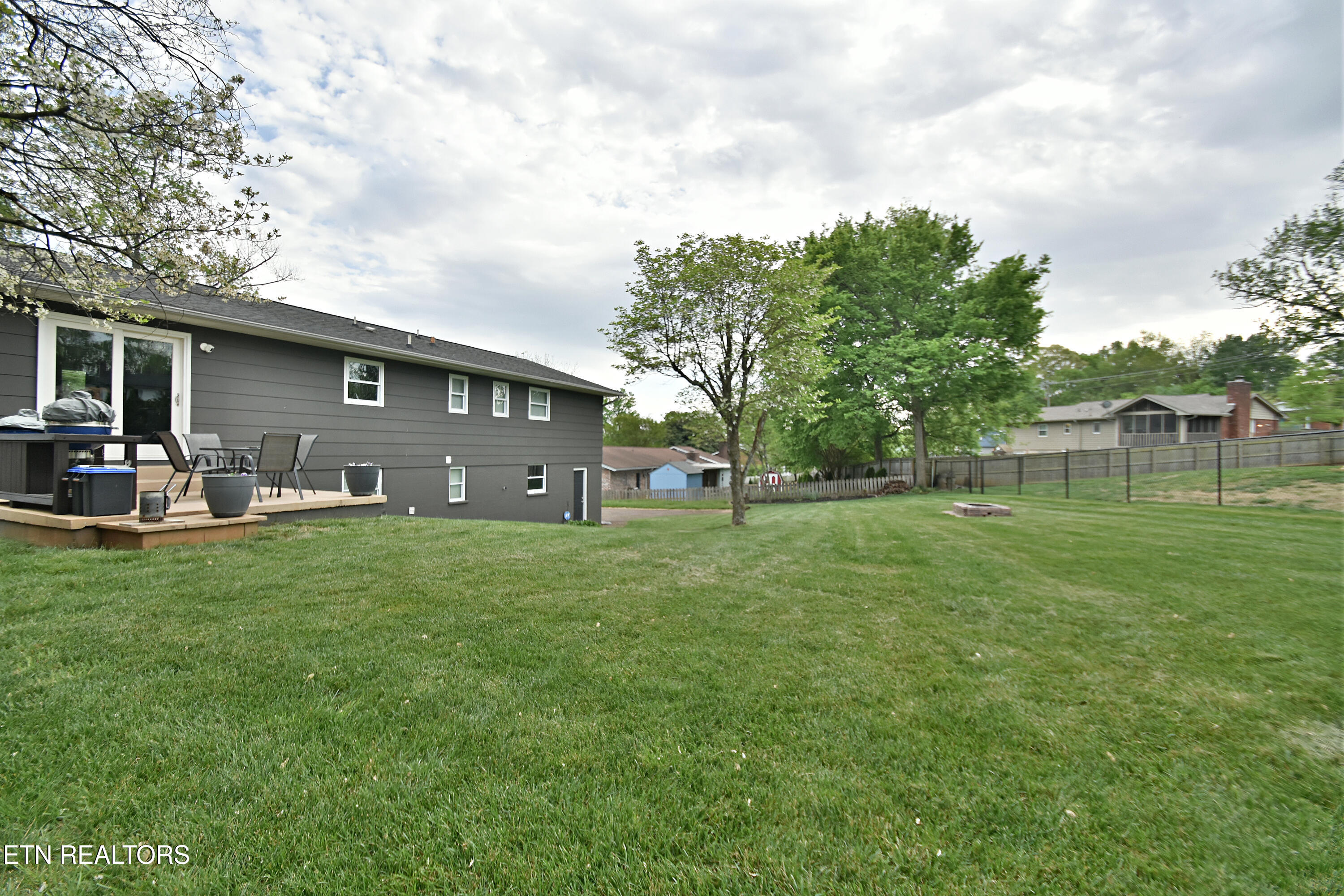 509 E Meadecrest Drive Knoxville TN 37923