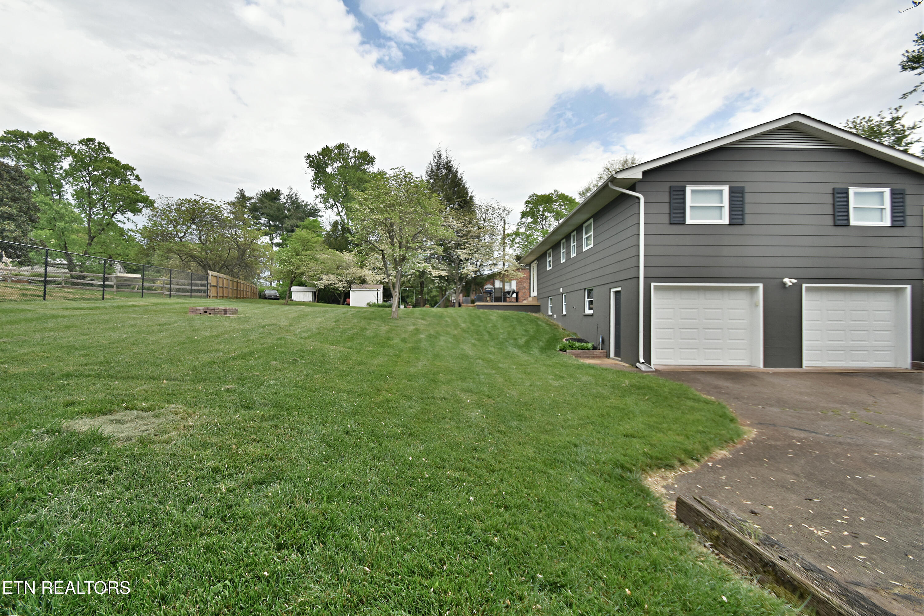 509 E Meadecrest Drive Knoxville TN 37923