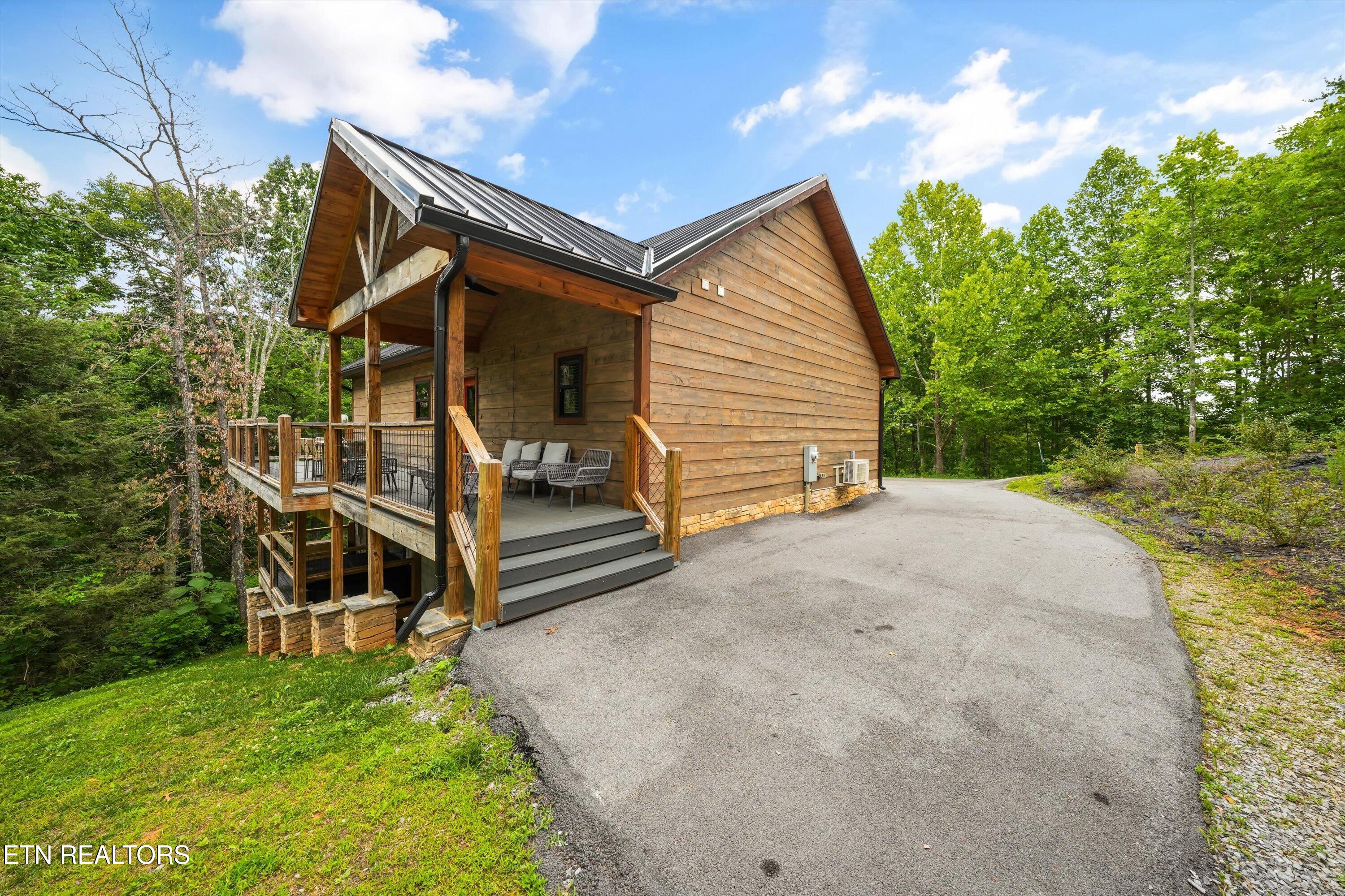 2930 Lighting Strike Drive Sevierville TN 37876
