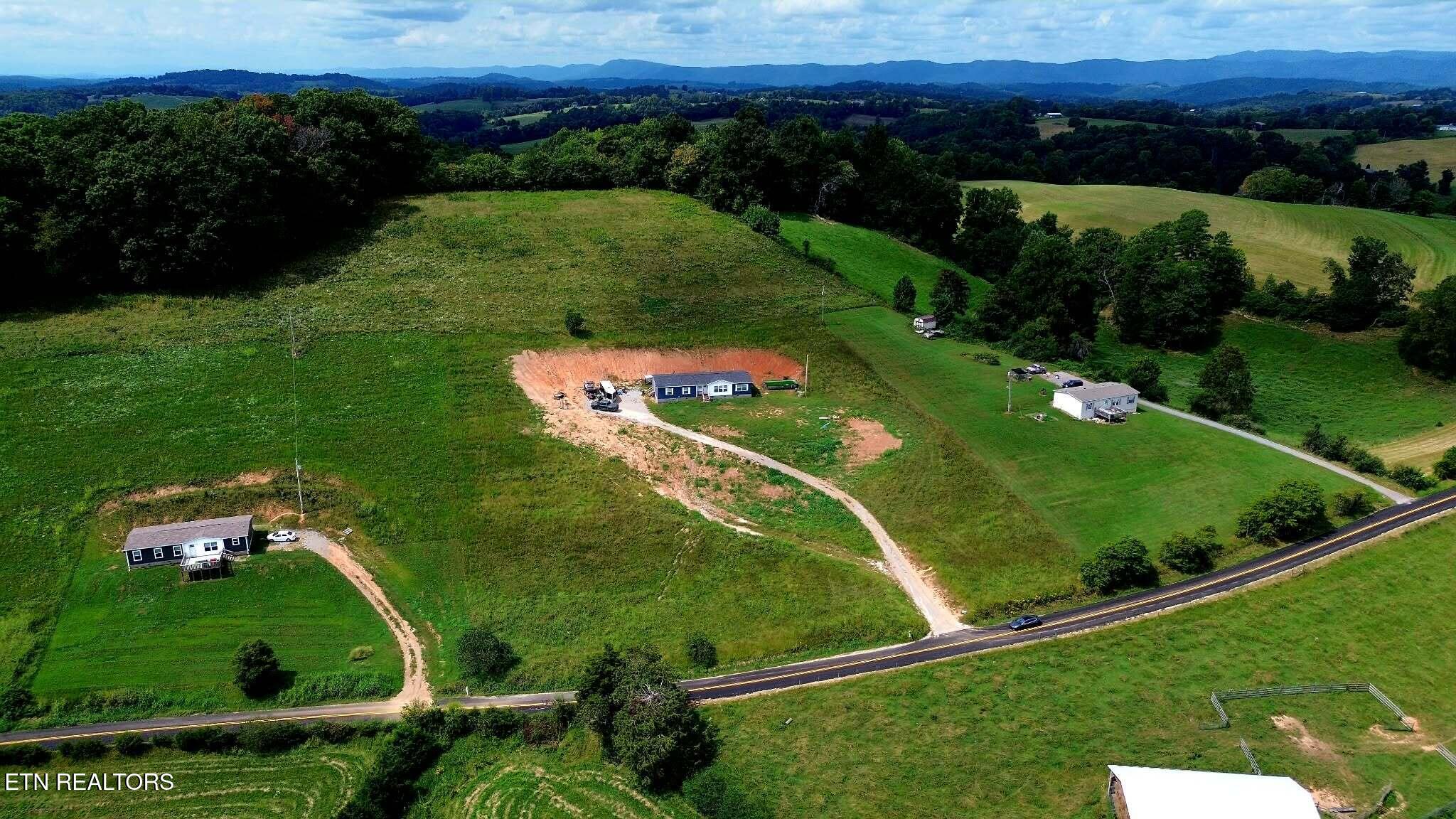 1895 Fords Chapel Road New Tazewell TN 37825