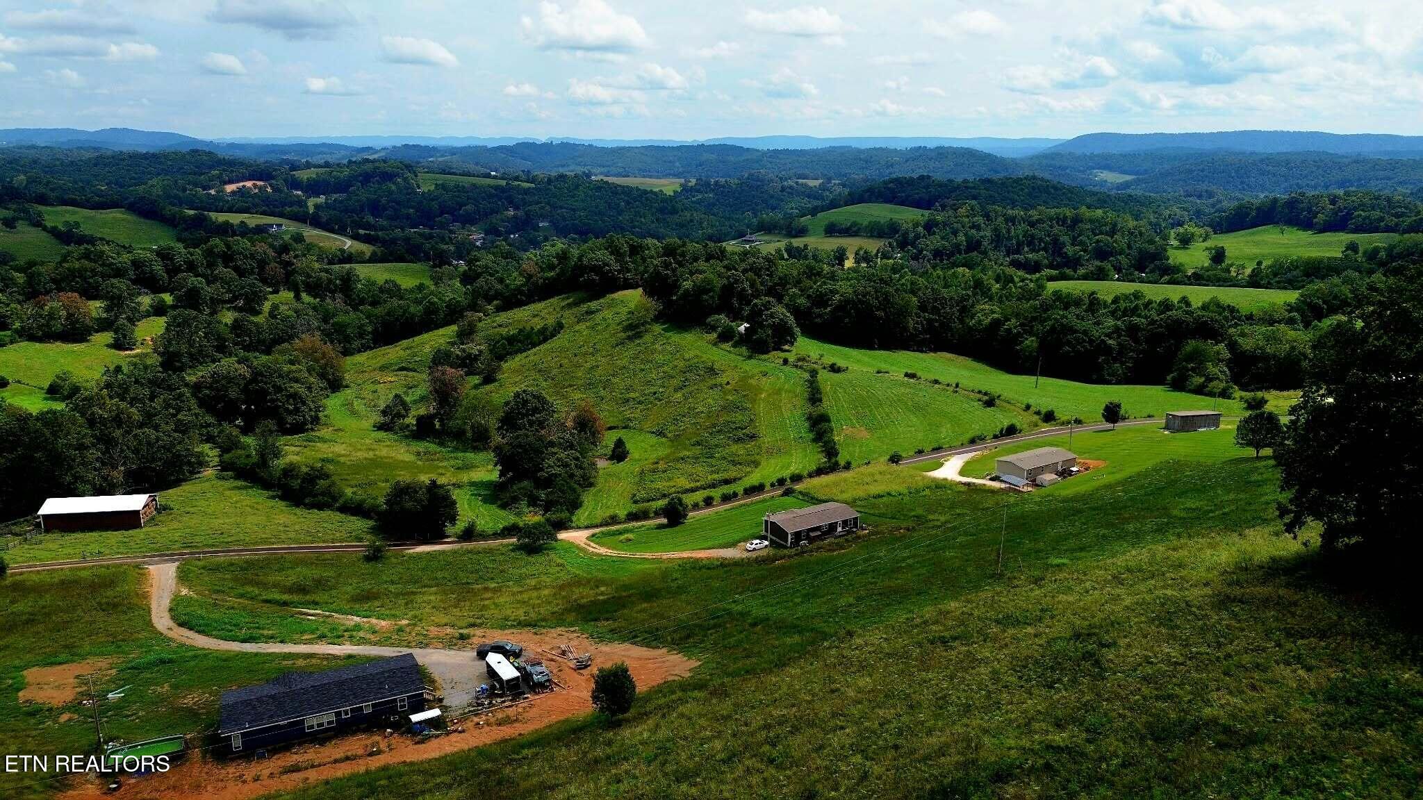 1895 Fords Chapel Road New Tazewell TN 37825