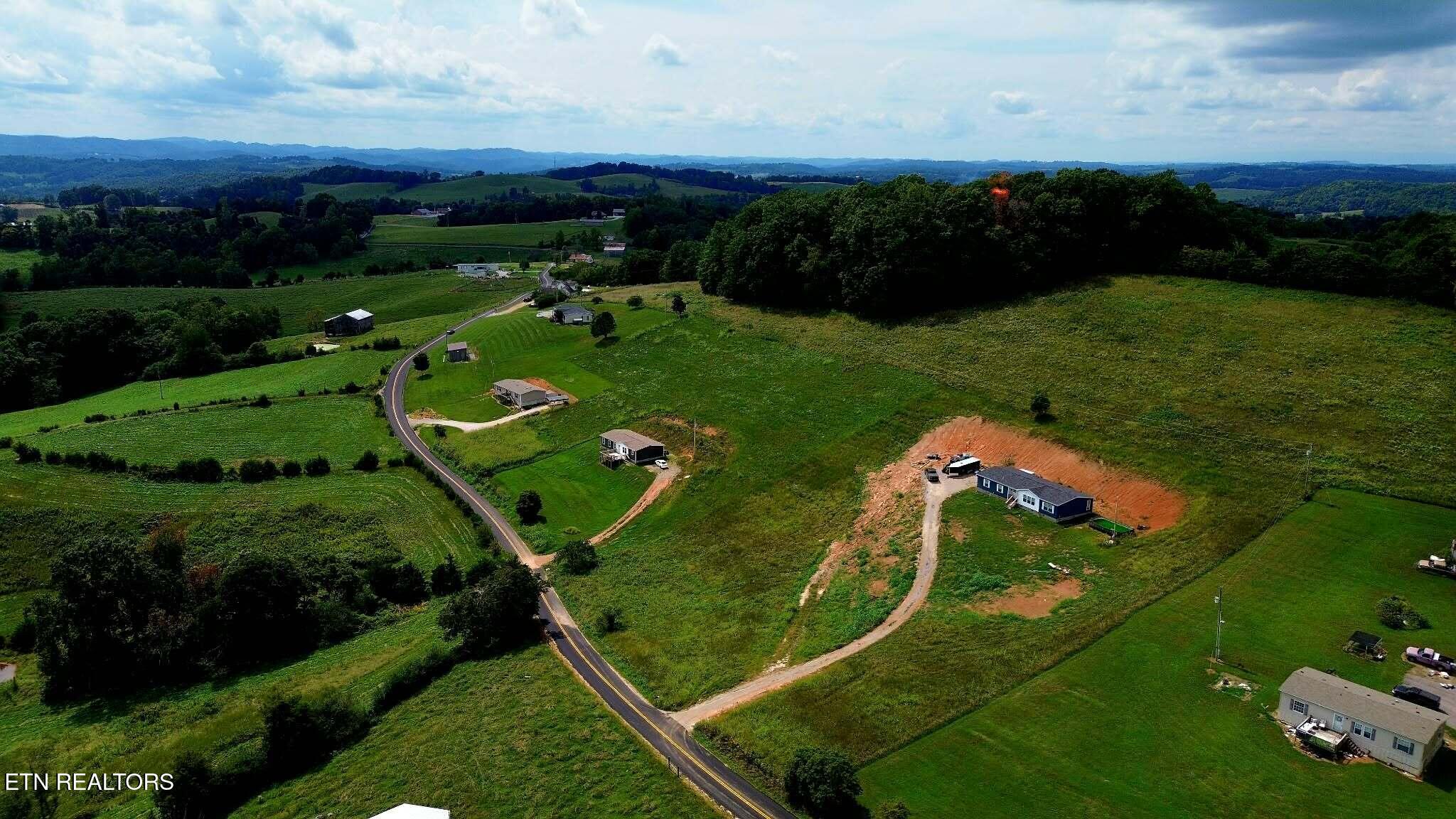 1895 Fords Chapel Road New Tazewell TN 37825