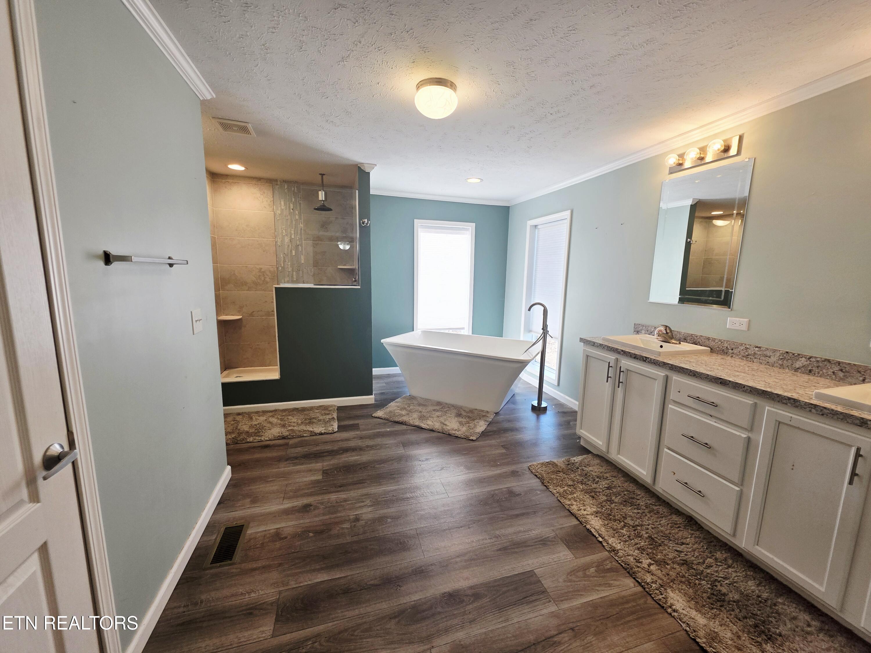 1895 Fords Chapel Road New Tazewell TN 37825