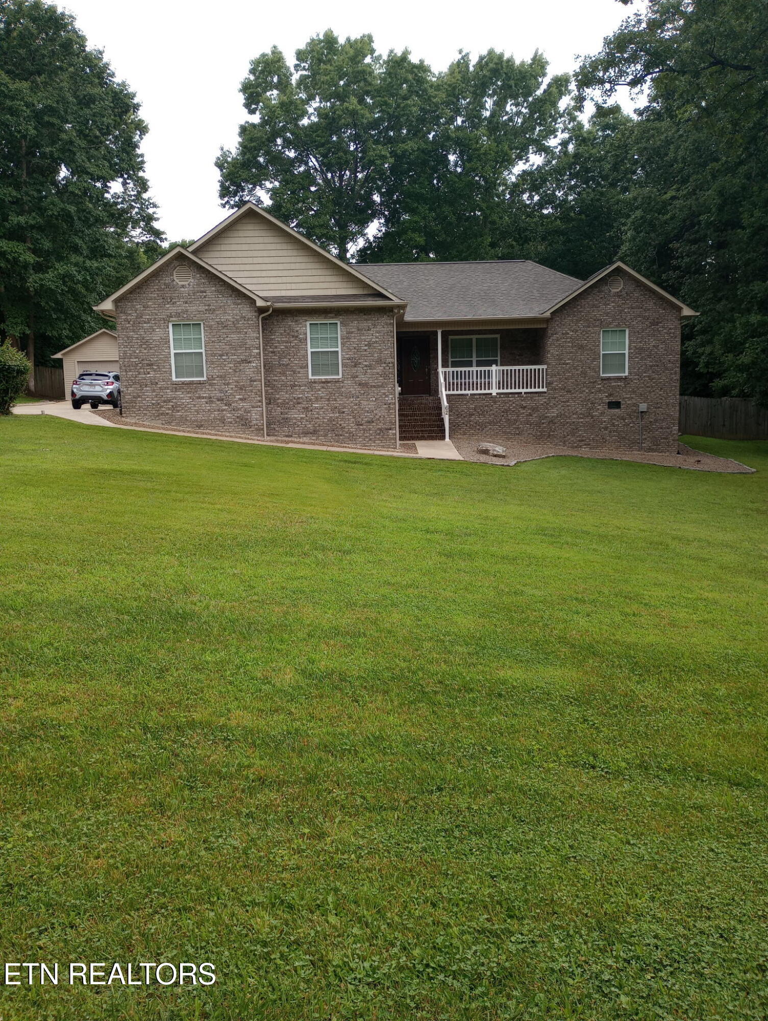 62 Cardinal Loop Crossville TN 38555
