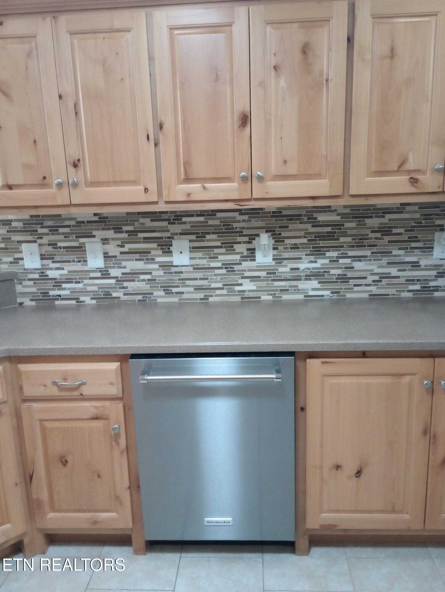 62 Cardinal Loop Crossville TN 38555