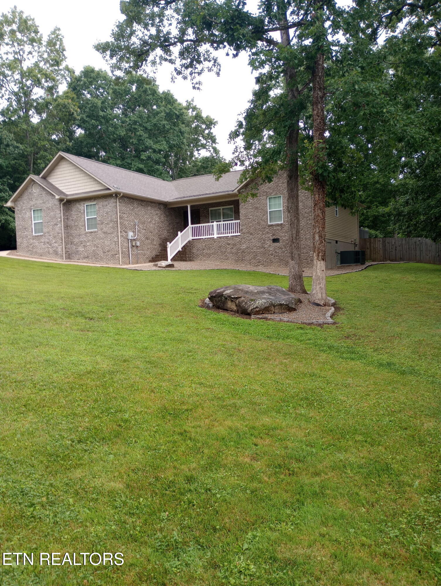62 Cardinal Loop Crossville TN 38555