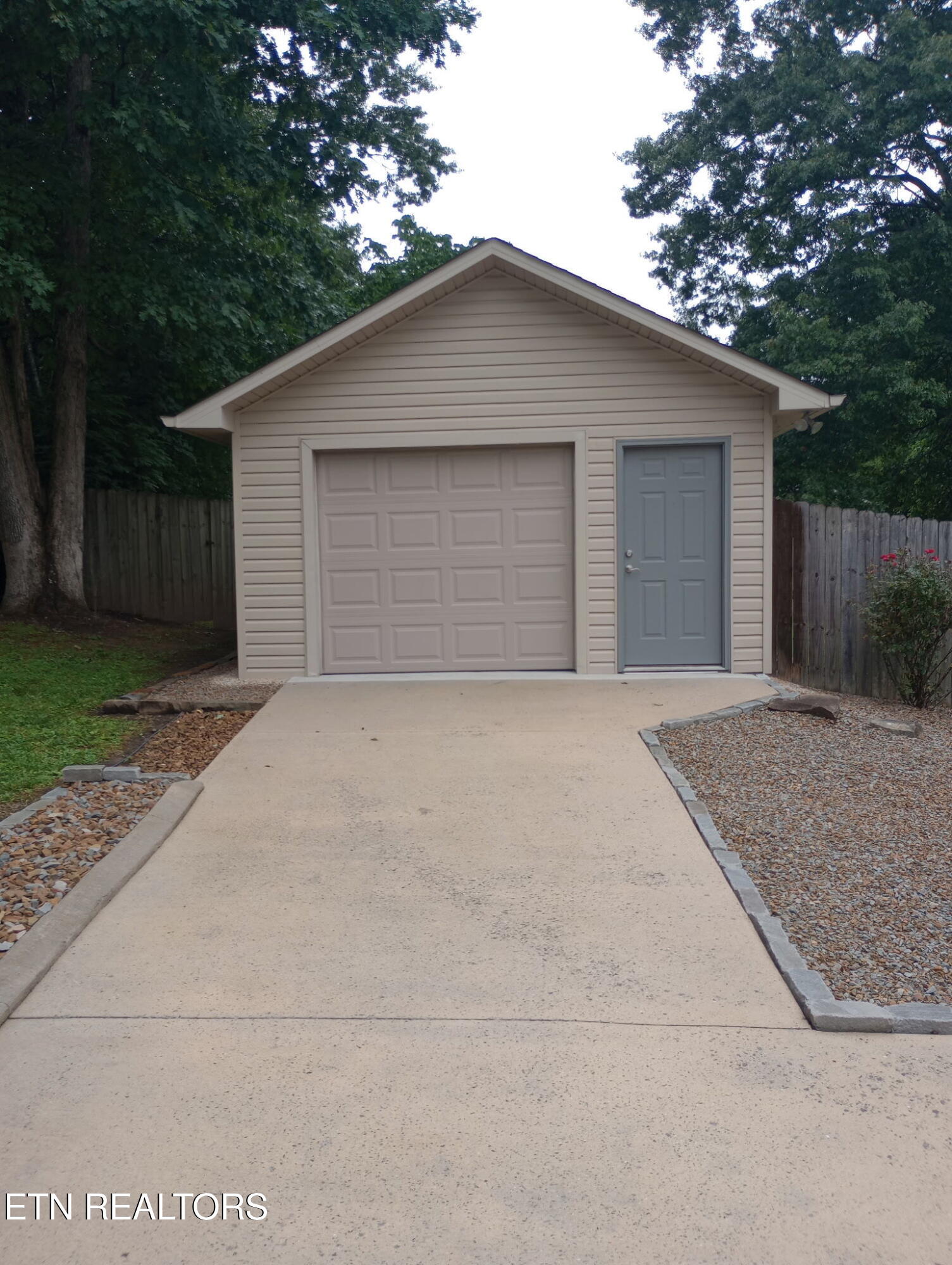 62 Cardinal Loop Crossville TN 38555