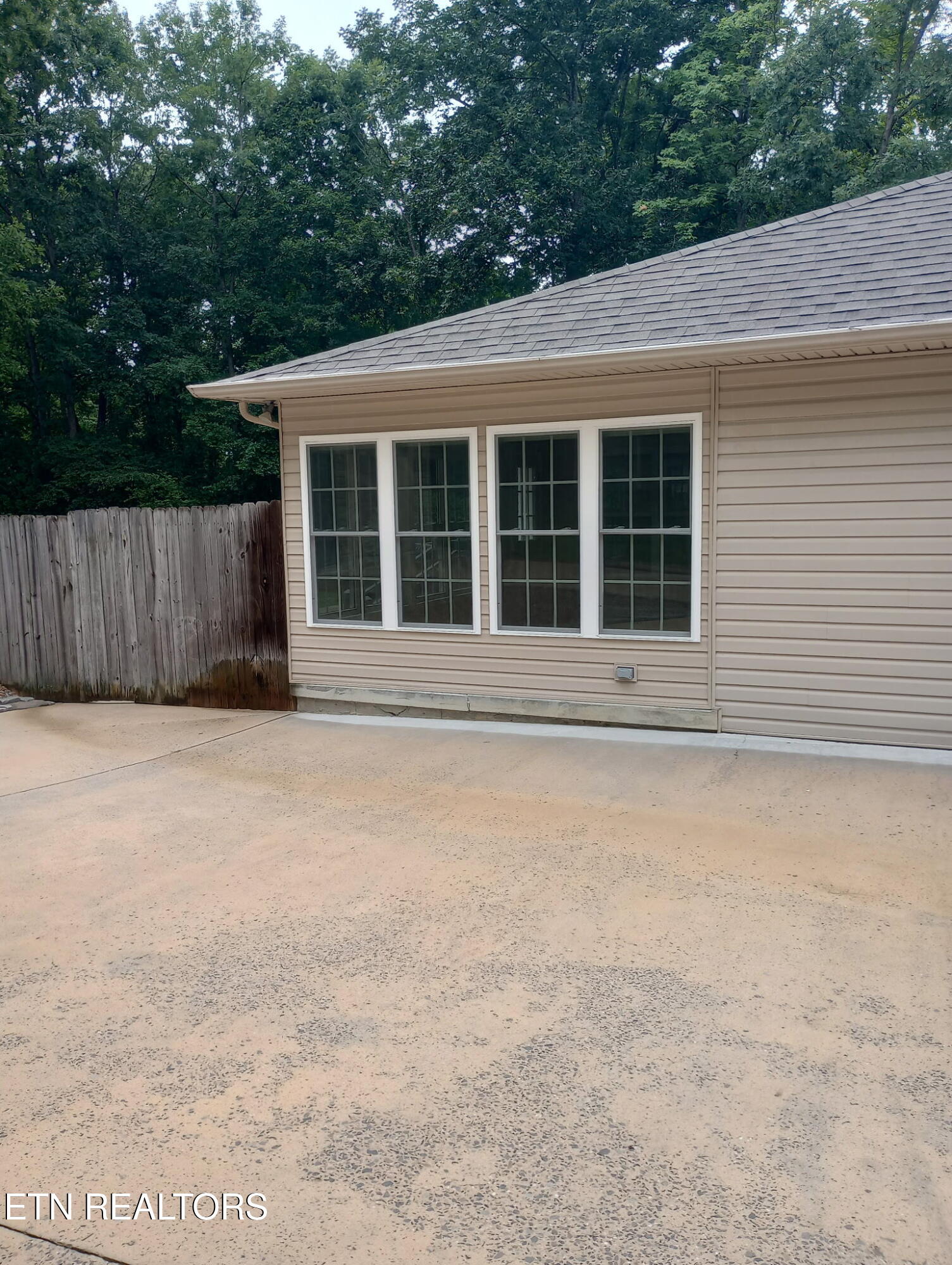 62 Cardinal Loop Crossville TN 38555