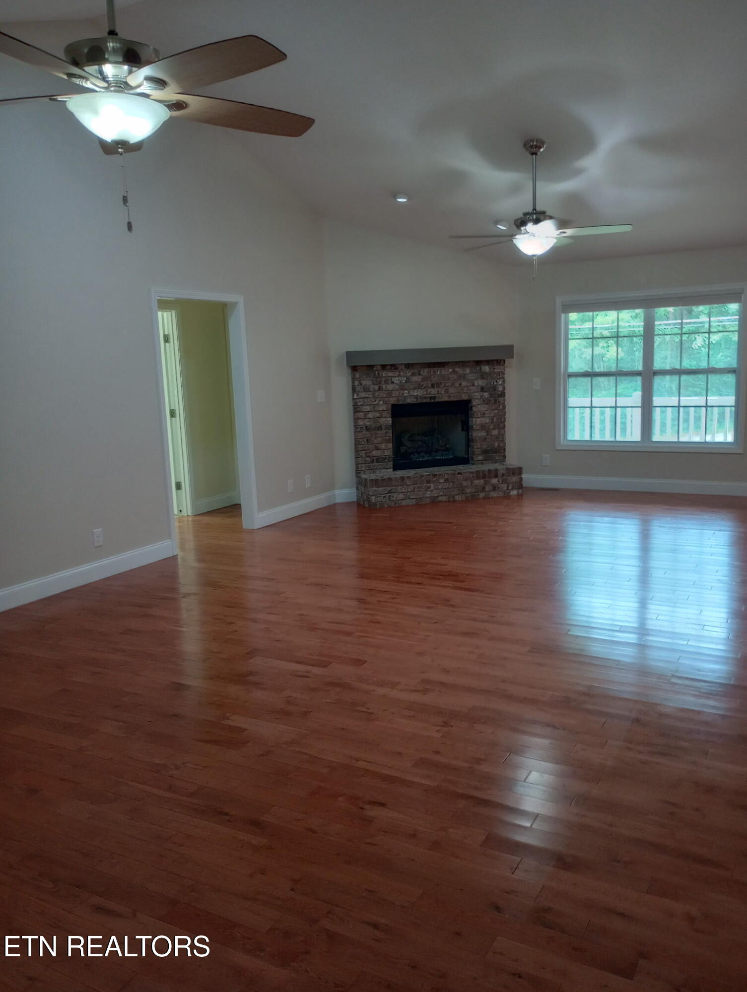 62 Cardinal Loop Crossville TN 38555