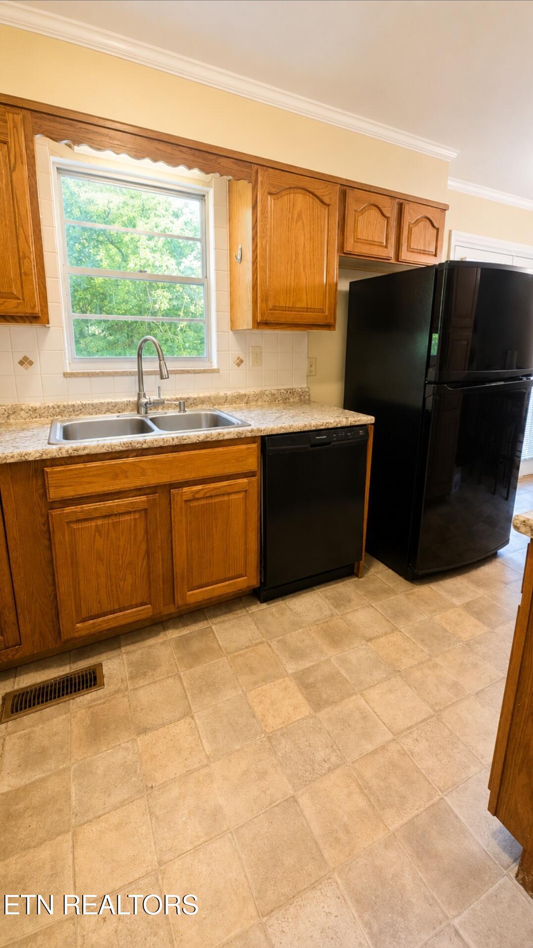 1932 Eastern Avenue Morristown TN 37813
