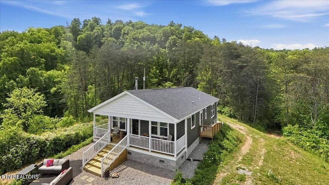 3796 Highway 25e S Tazewell TN 37879