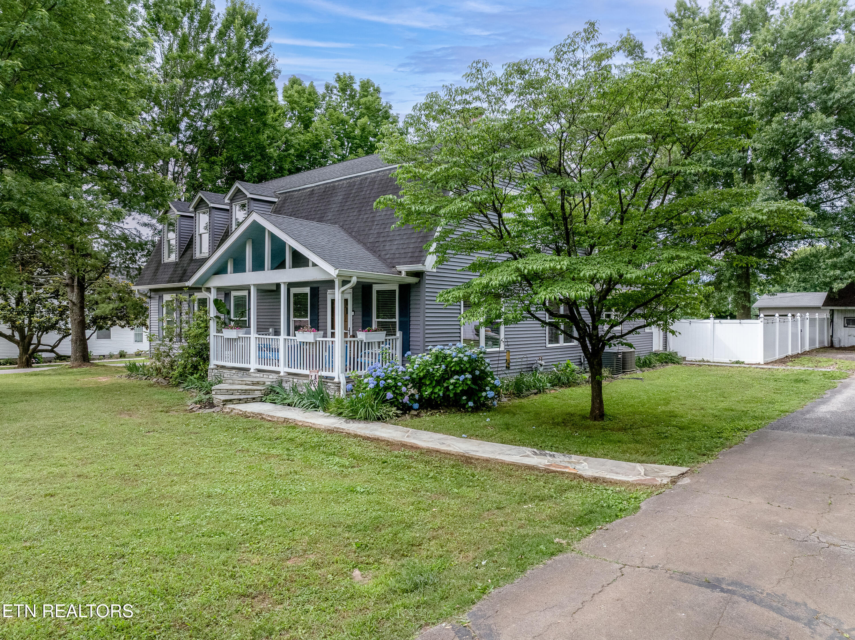 209 Montgomery Lane Maryville TN 37803